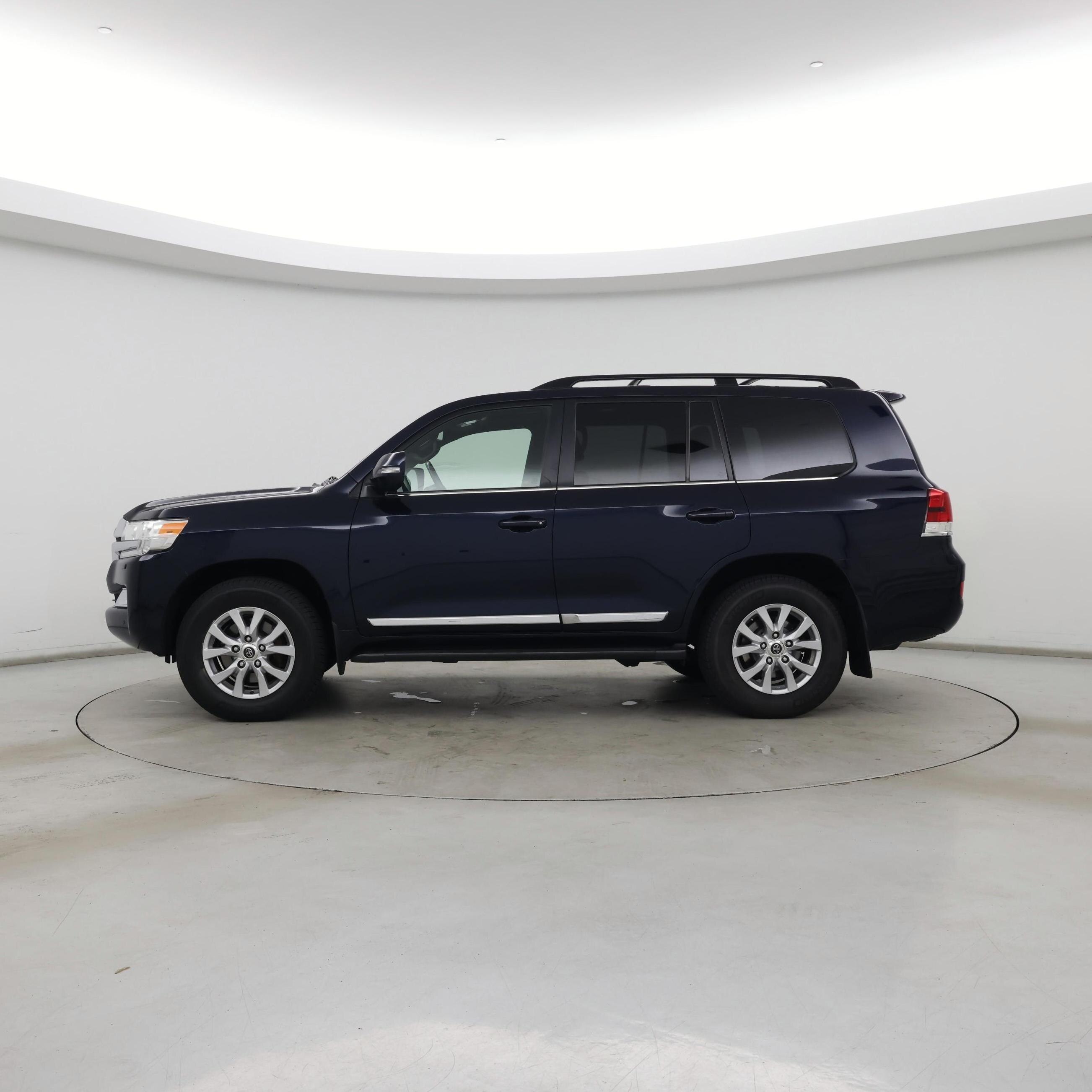Thumbnail: 2018 Toyota Land Cruiser - 3