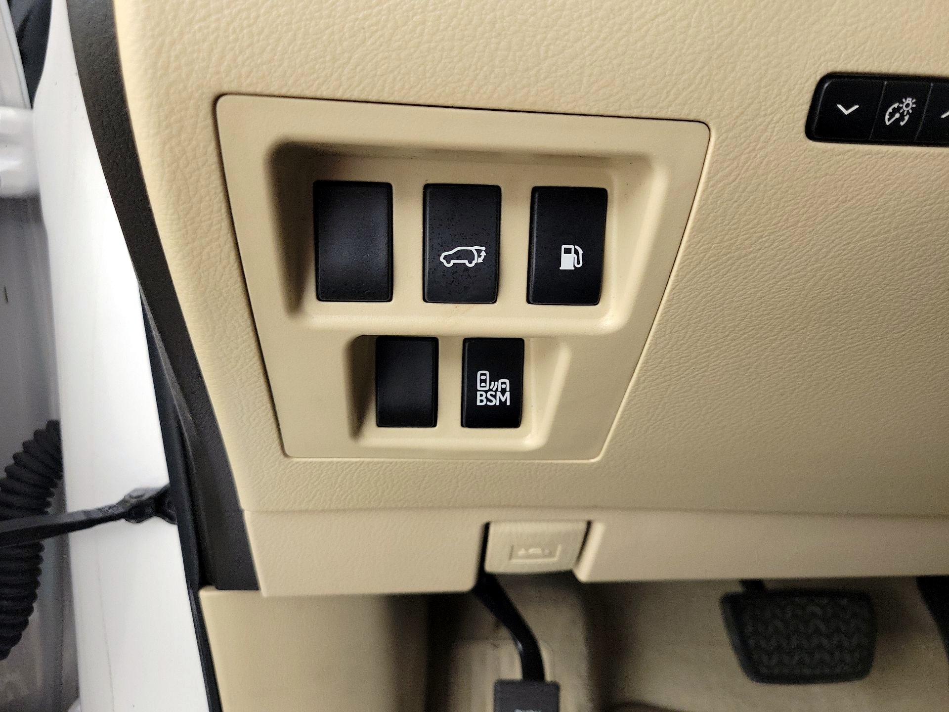 Thumbnail: 2014 Lexus RX - 13
