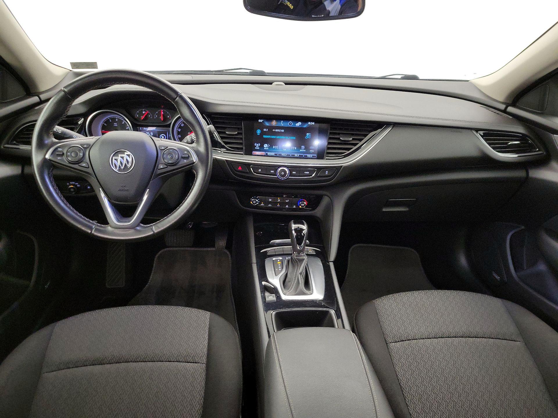 Thumbnail: 2018 Buick Regal - 9