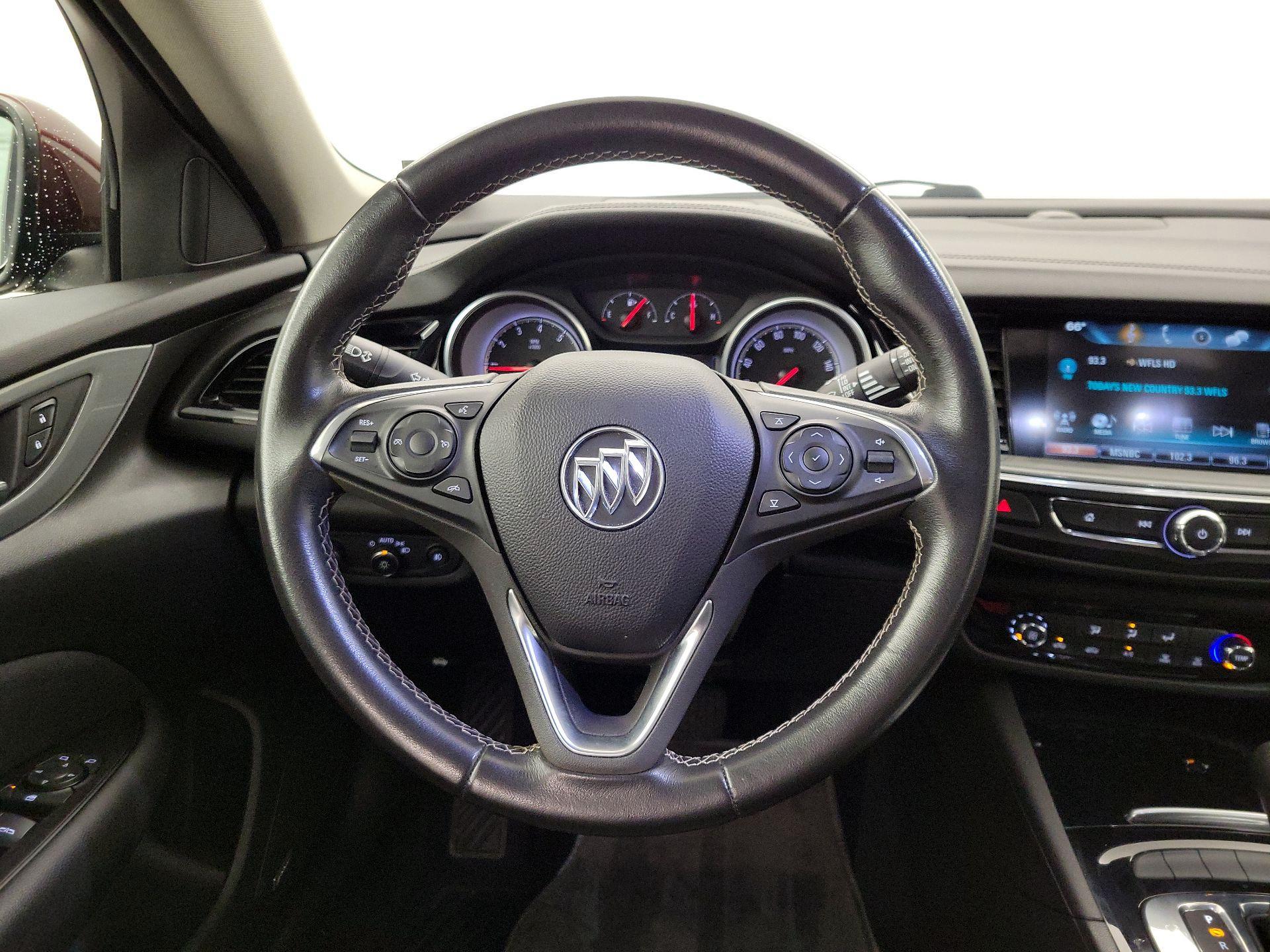 Thumbnail: 2018 Buick Regal - 10