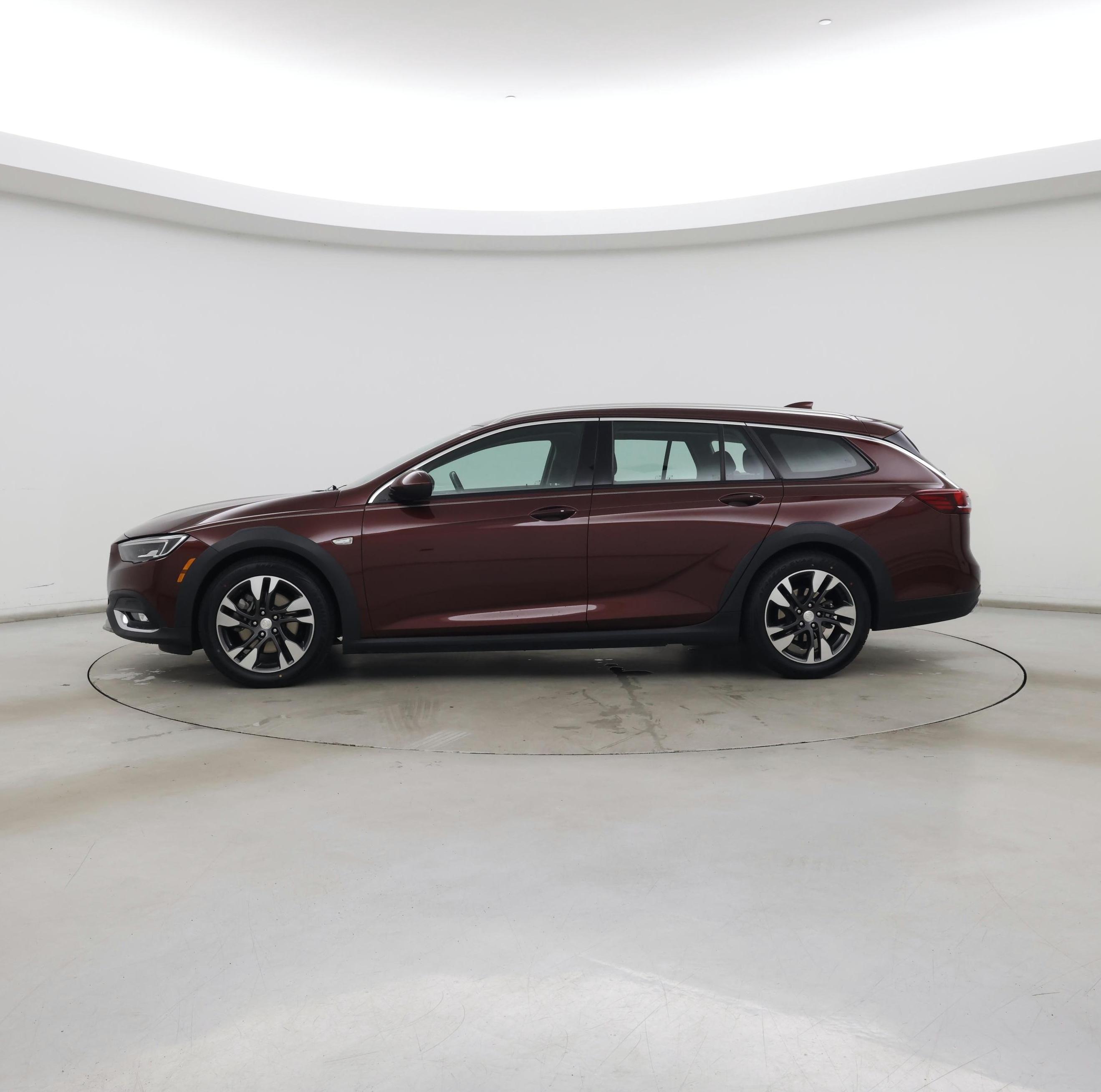 Thumbnail: 2018 Buick Regal - 3
