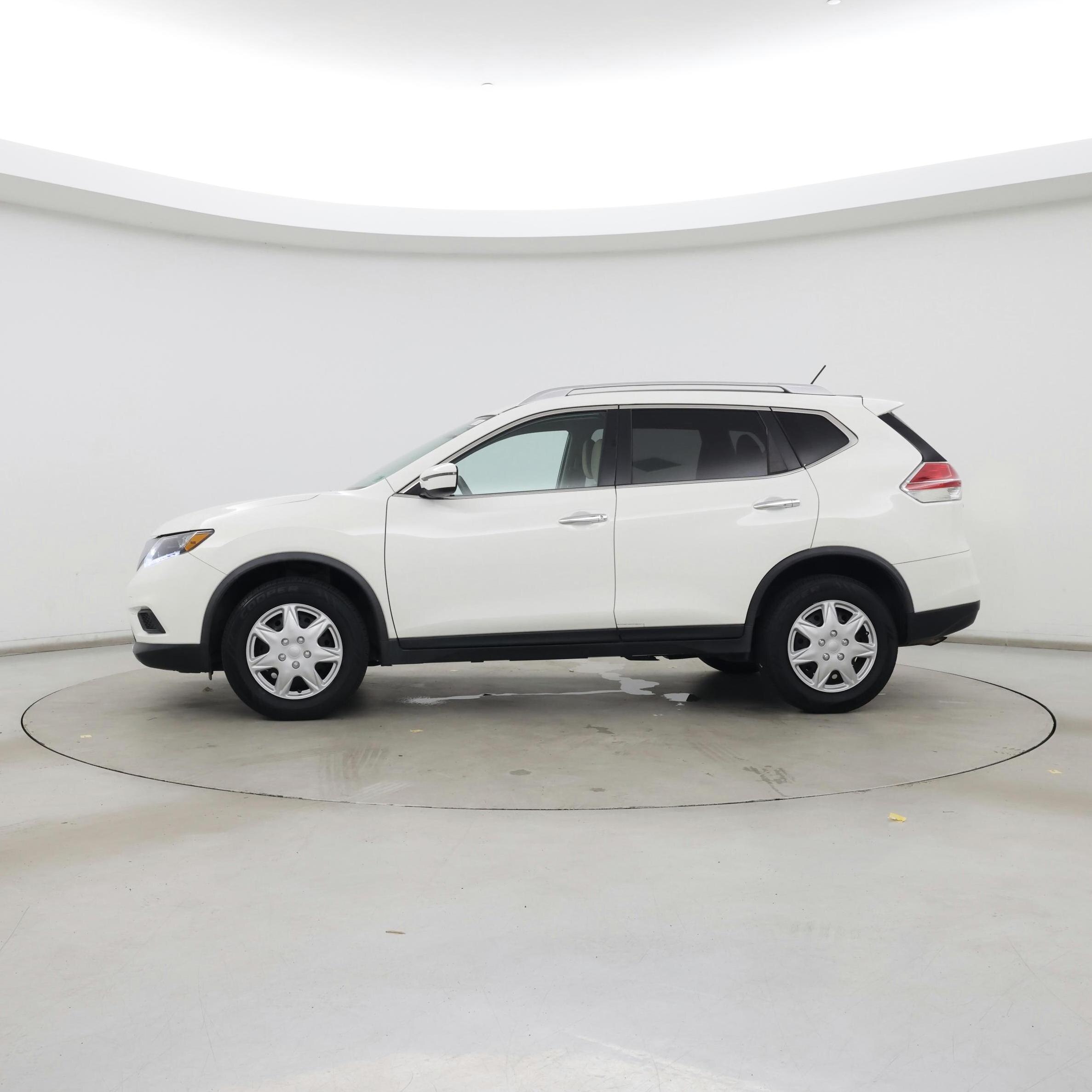 Thumbnail: 2016 Nissan Rogue - 3