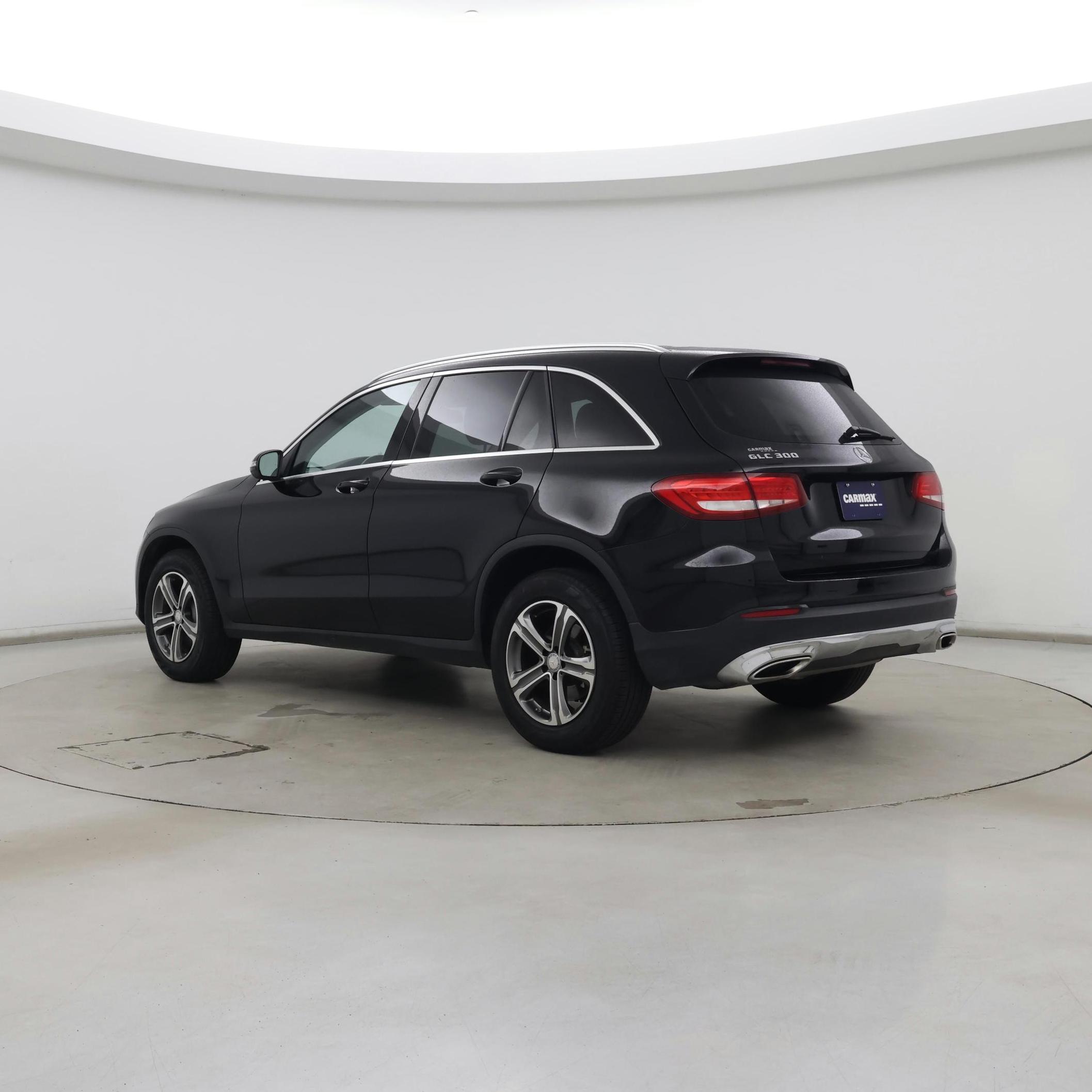 Thumbnail: 2016 Mercedes-Benz GLC - 2