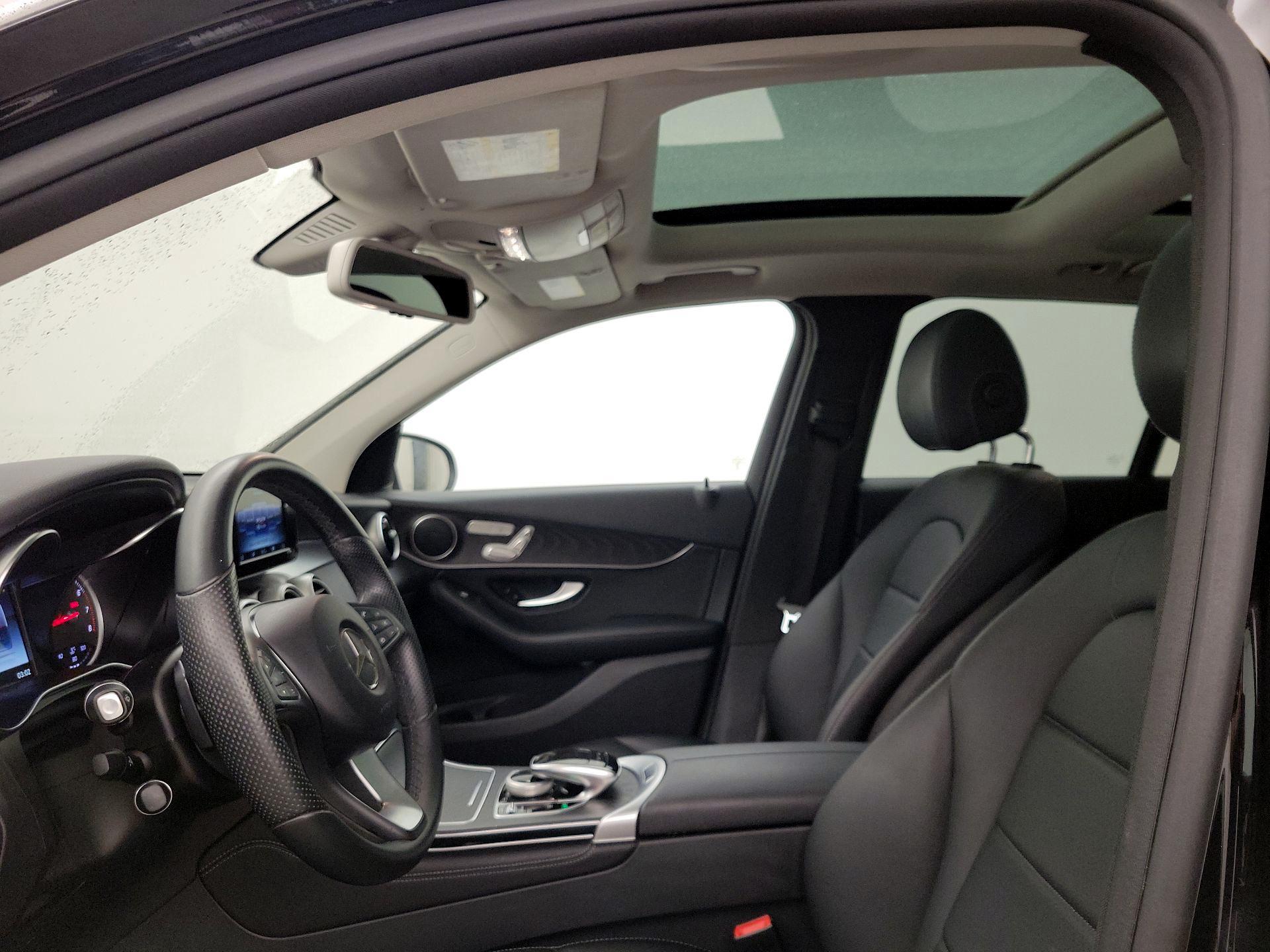 Thumbnail: 2016 Mercedes-Benz GLC - 19