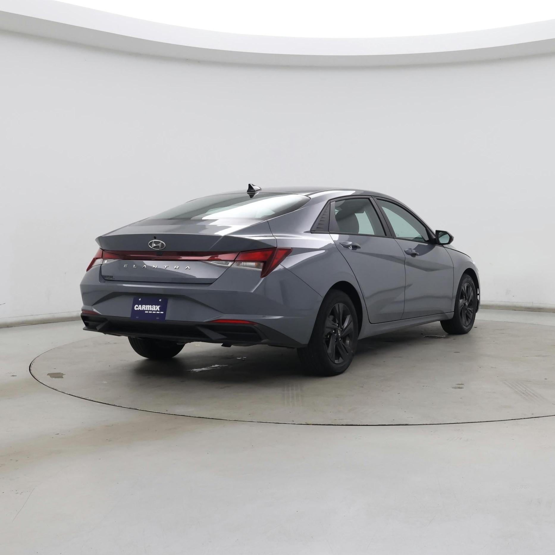 Thumbnail: 2021 Hyundai Elantra - 8