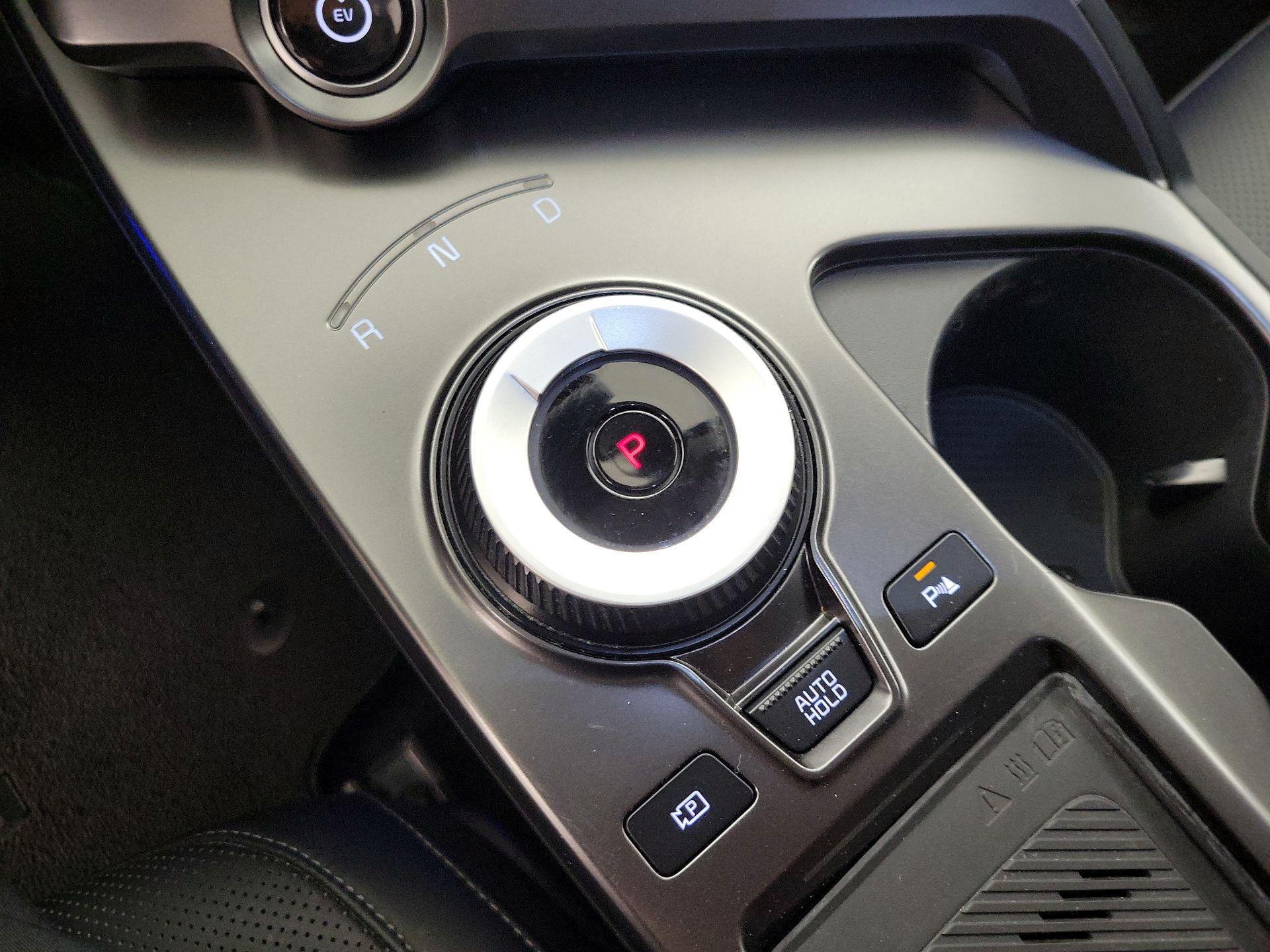 Thumbnail: 2023 Kia EV6 - 18
