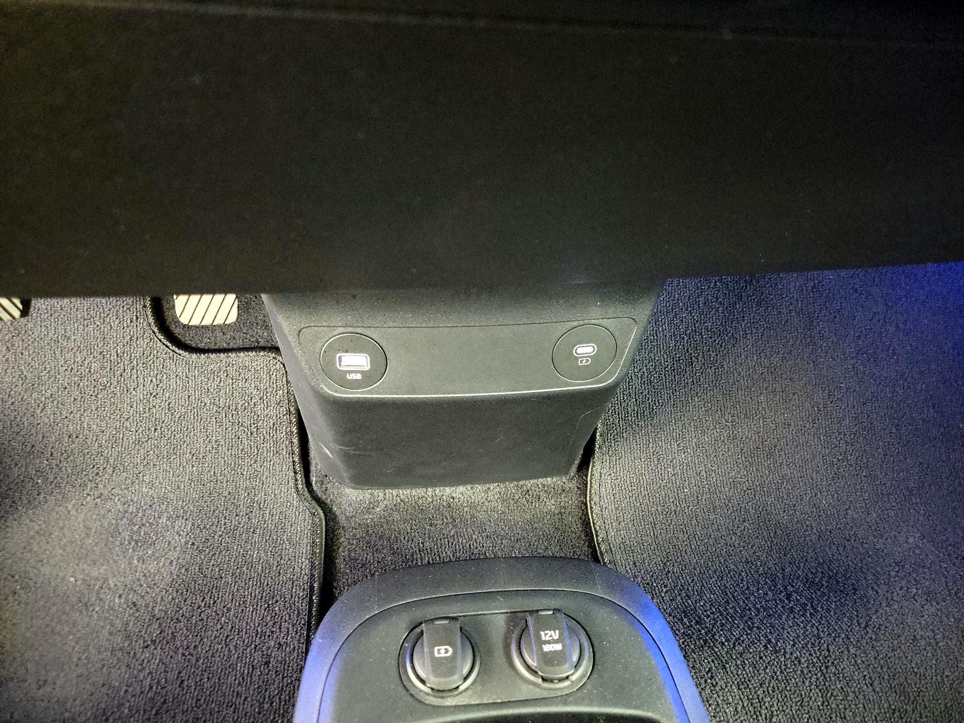 Thumbnail: 2023 Kia EV6 - 19