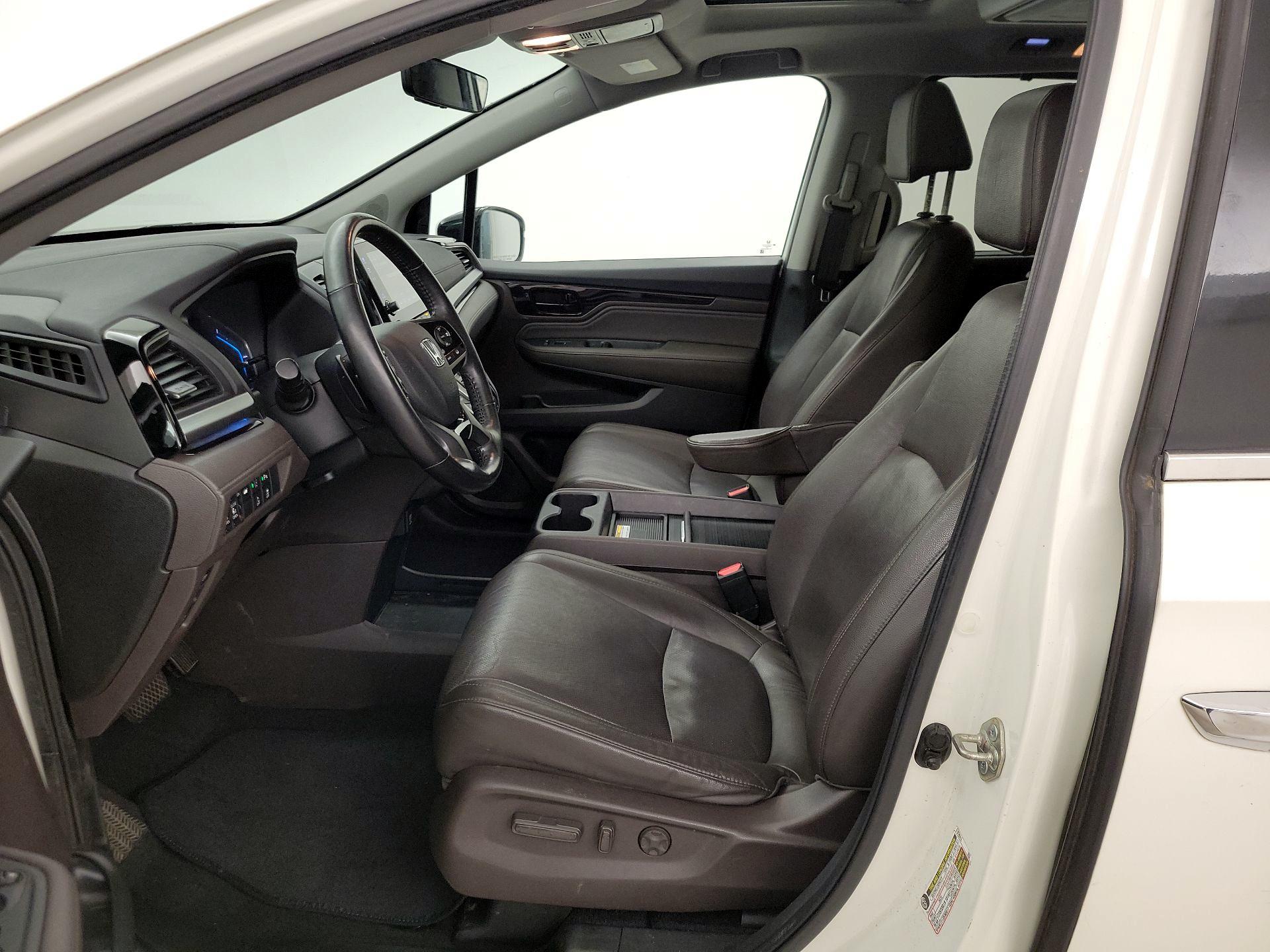 Thumbnail: 2019 Honda Odyssey - 11