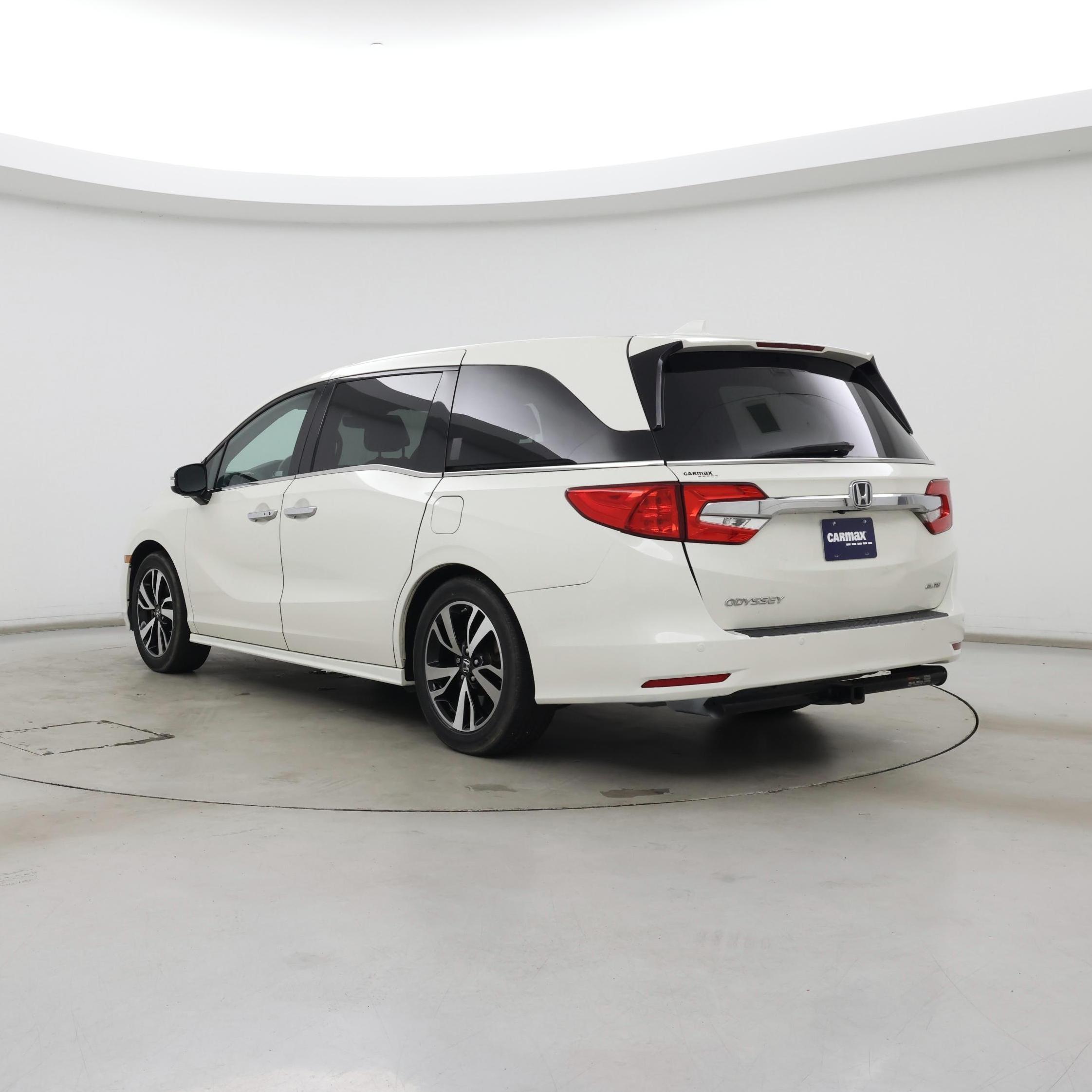 Thumbnail: 2019 Honda Odyssey - 2