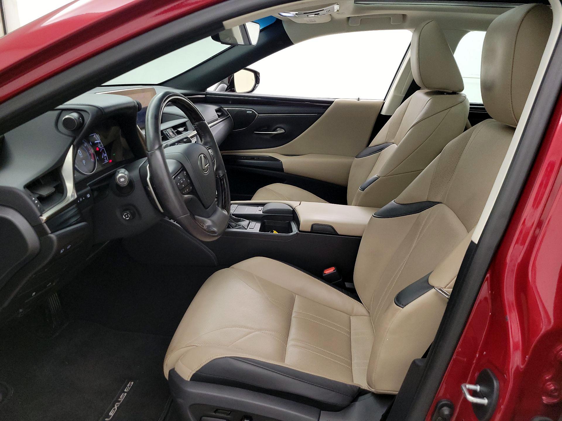Thumbnail: 2021 Lexus ES - 11