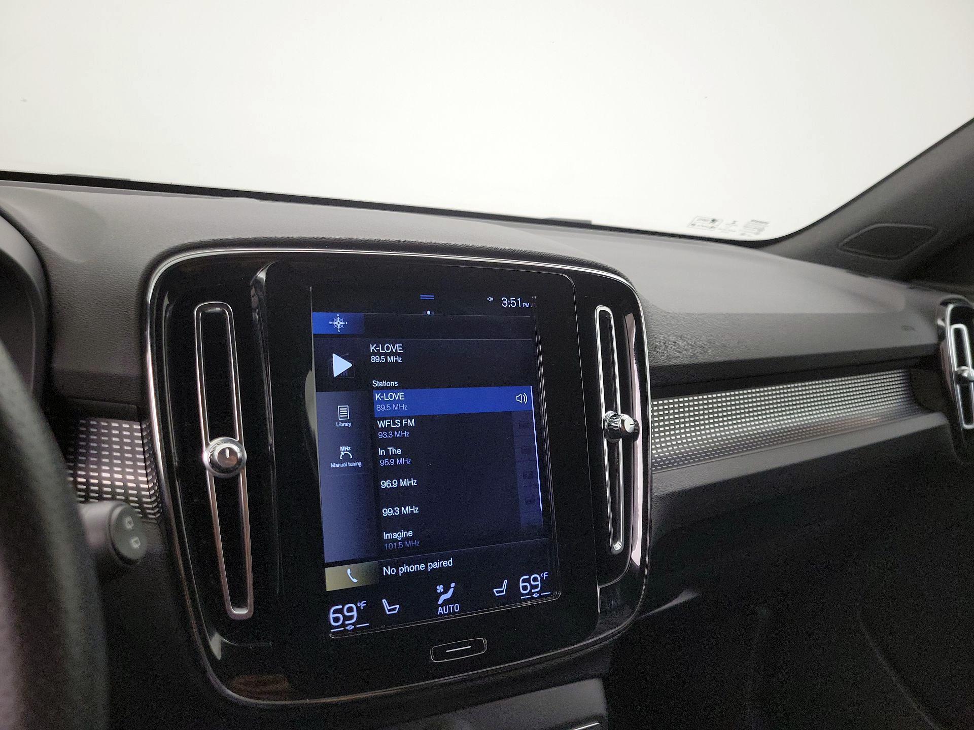 Thumbnail: 2019 Volvo XC40 - 16