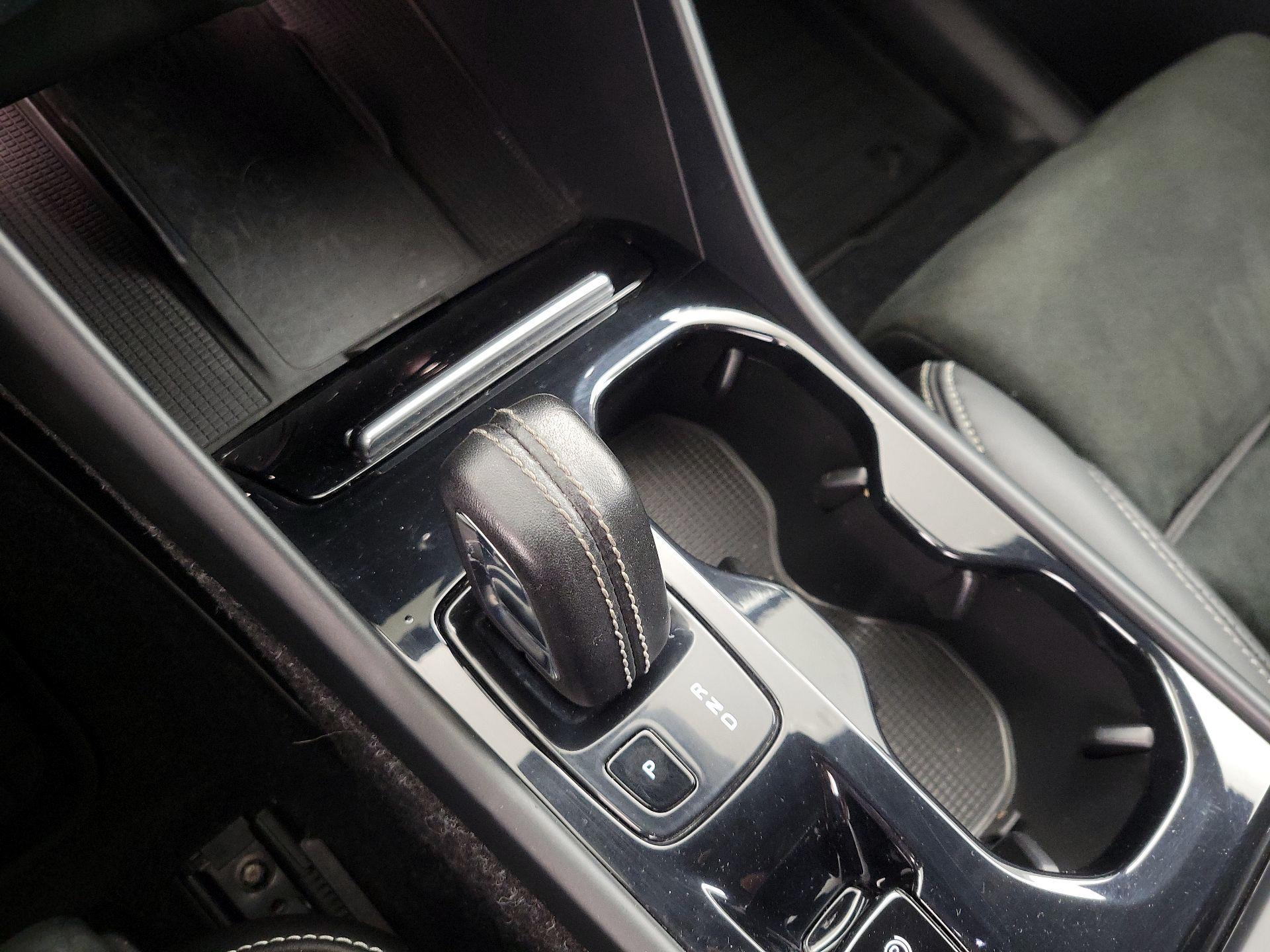 Thumbnail: 2019 Volvo XC40 - 18