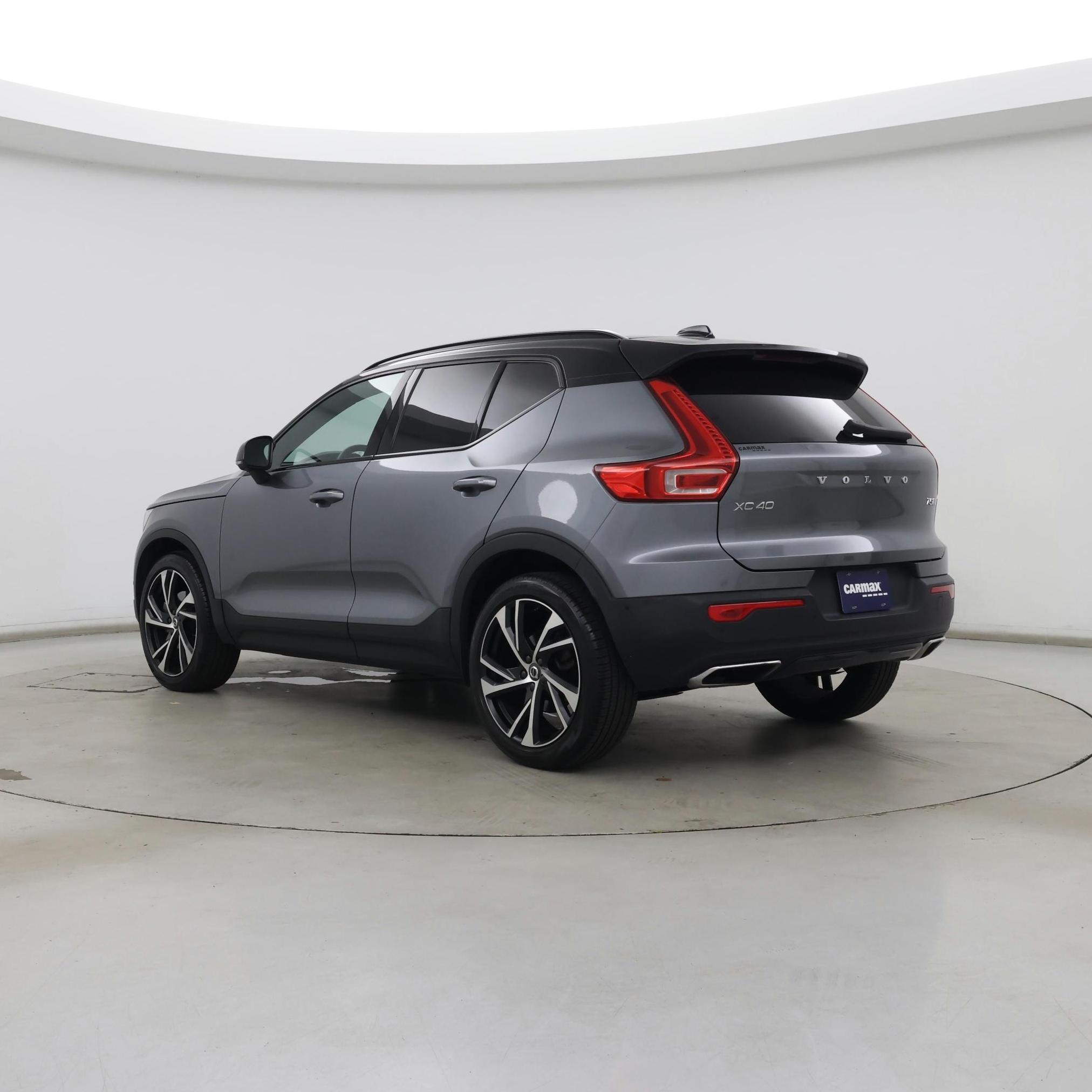 Thumbnail: 2019 Volvo XC40 - 2