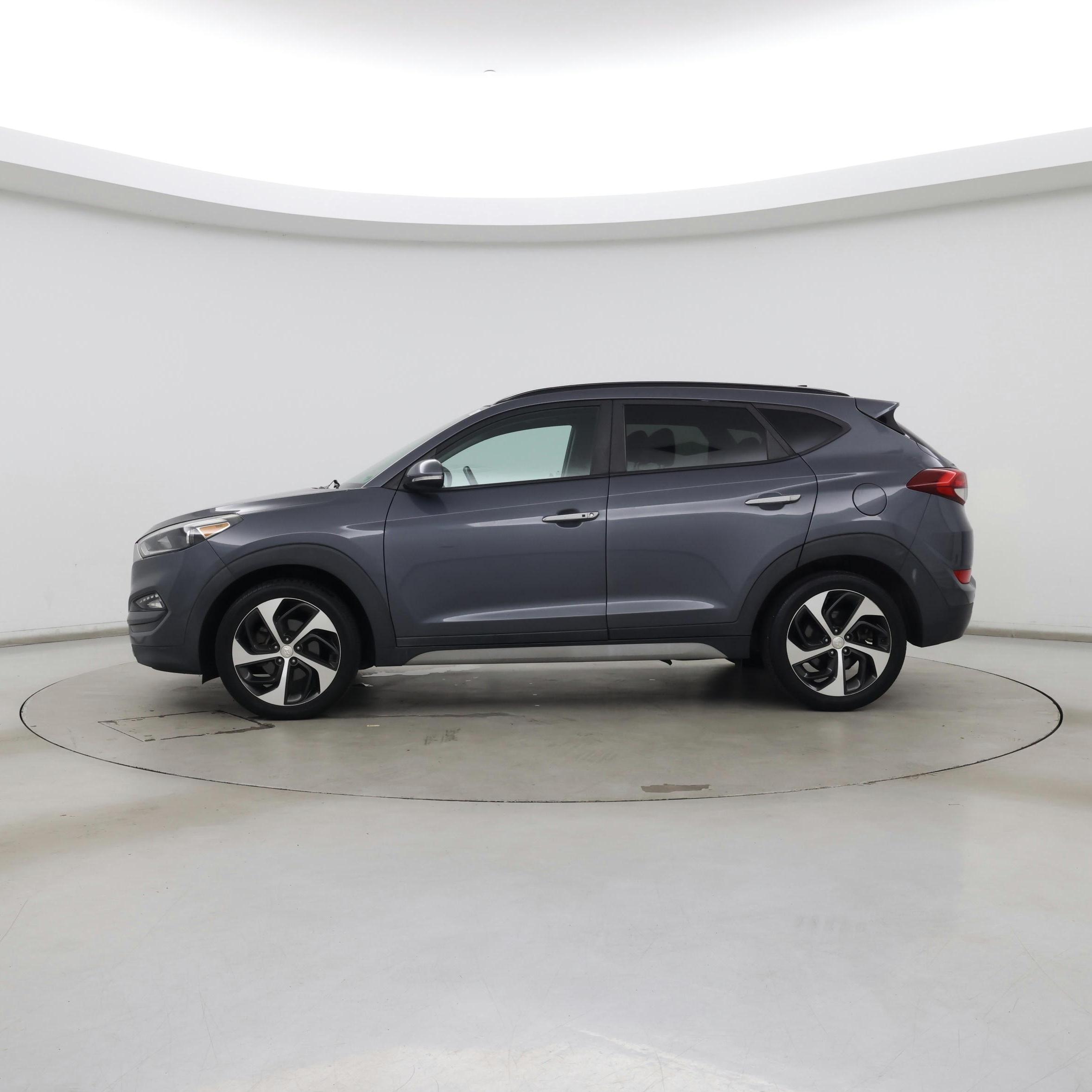Thumbnail: 2018 Hyundai Tucson - 3