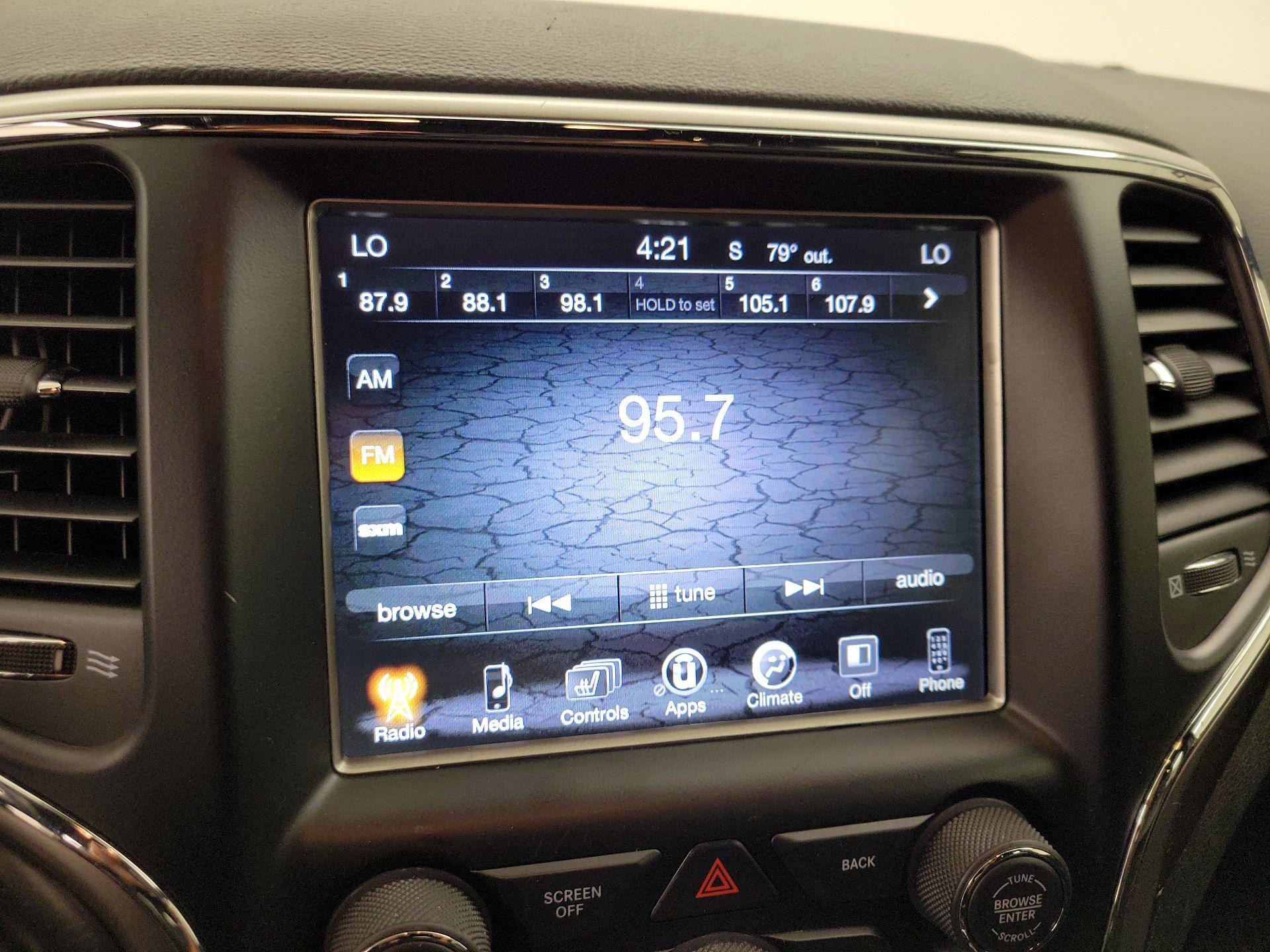 Thumbnail: 2017 Jeep Grand Cherokee - 15