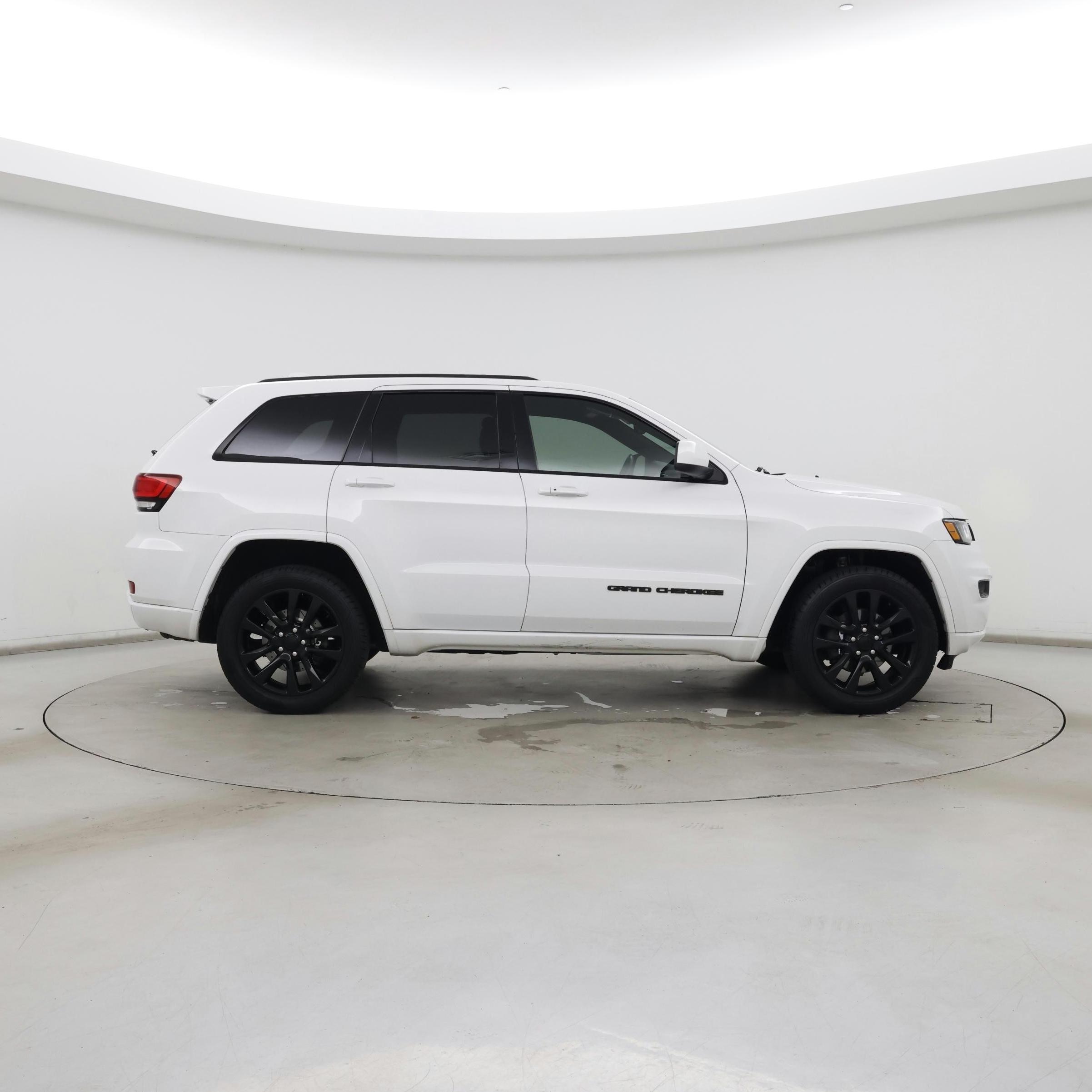 Thumbnail: 2017 Jeep Grand Cherokee - 7