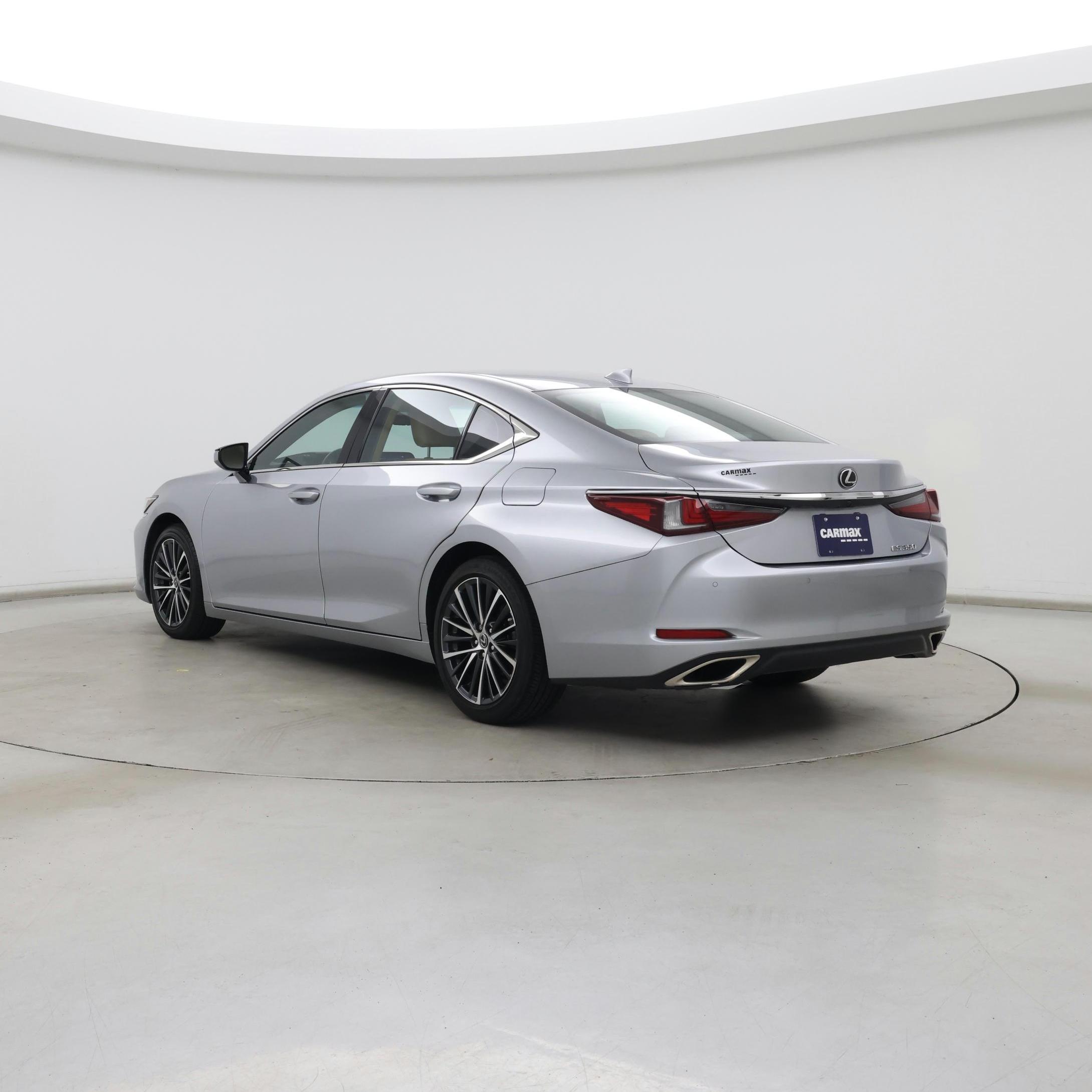 Thumbnail: 2022 Lexus ES - 2