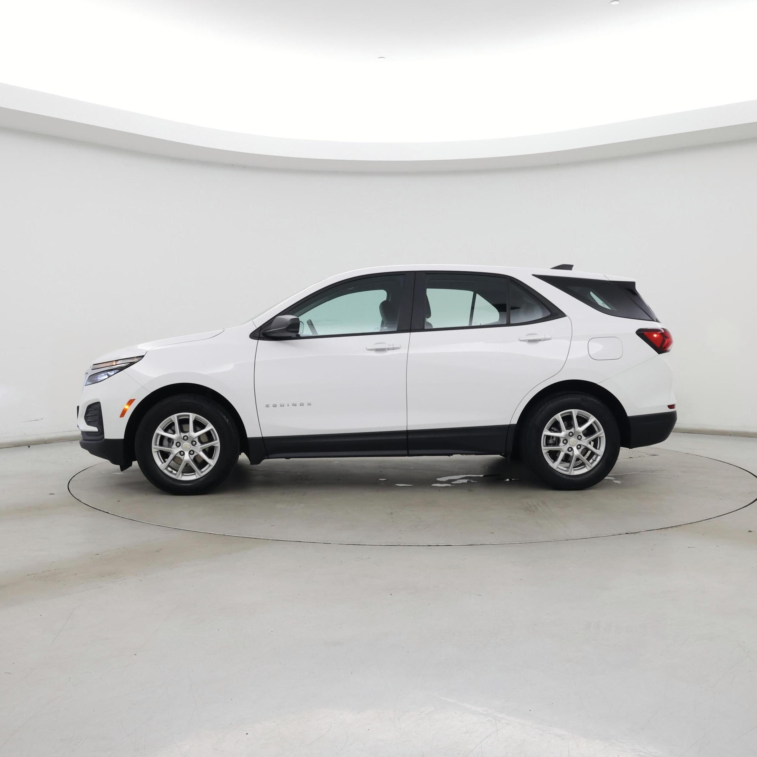 Thumbnail: 2024 Chevrolet Equinox - 3