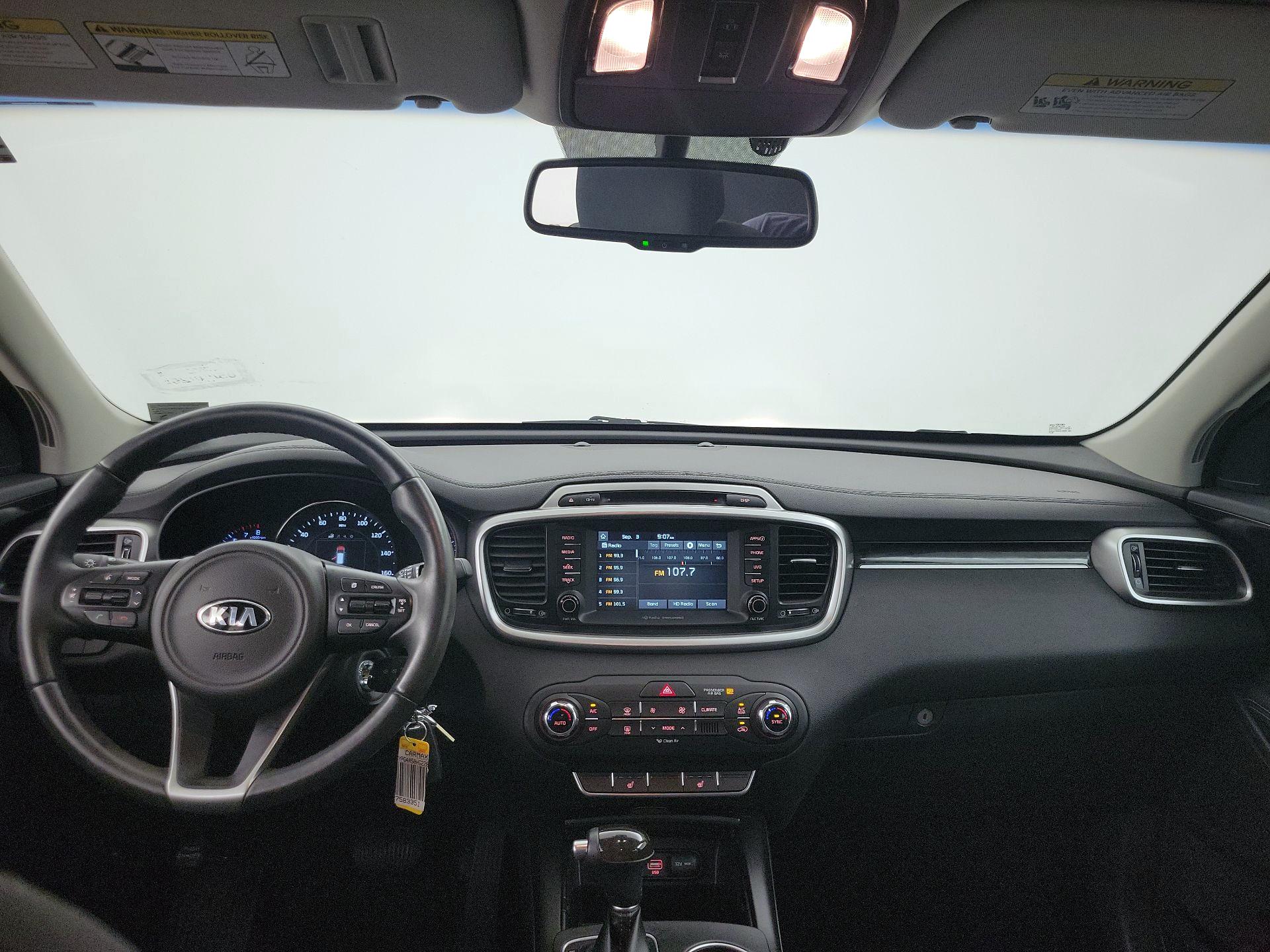 Thumbnail: 2017 Kia Sorento - 9