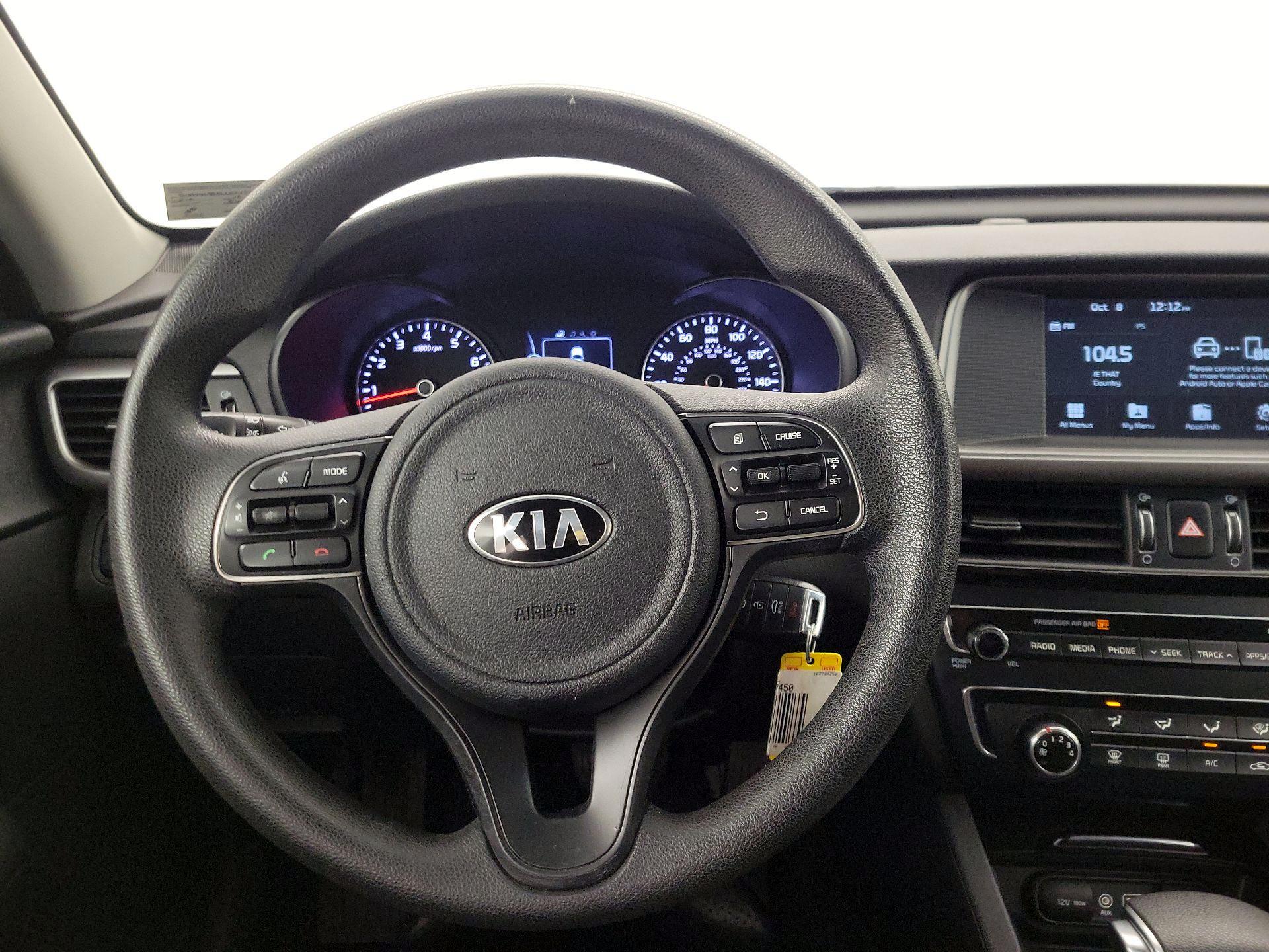 Thumbnail: 2018 Kia Optima - 10