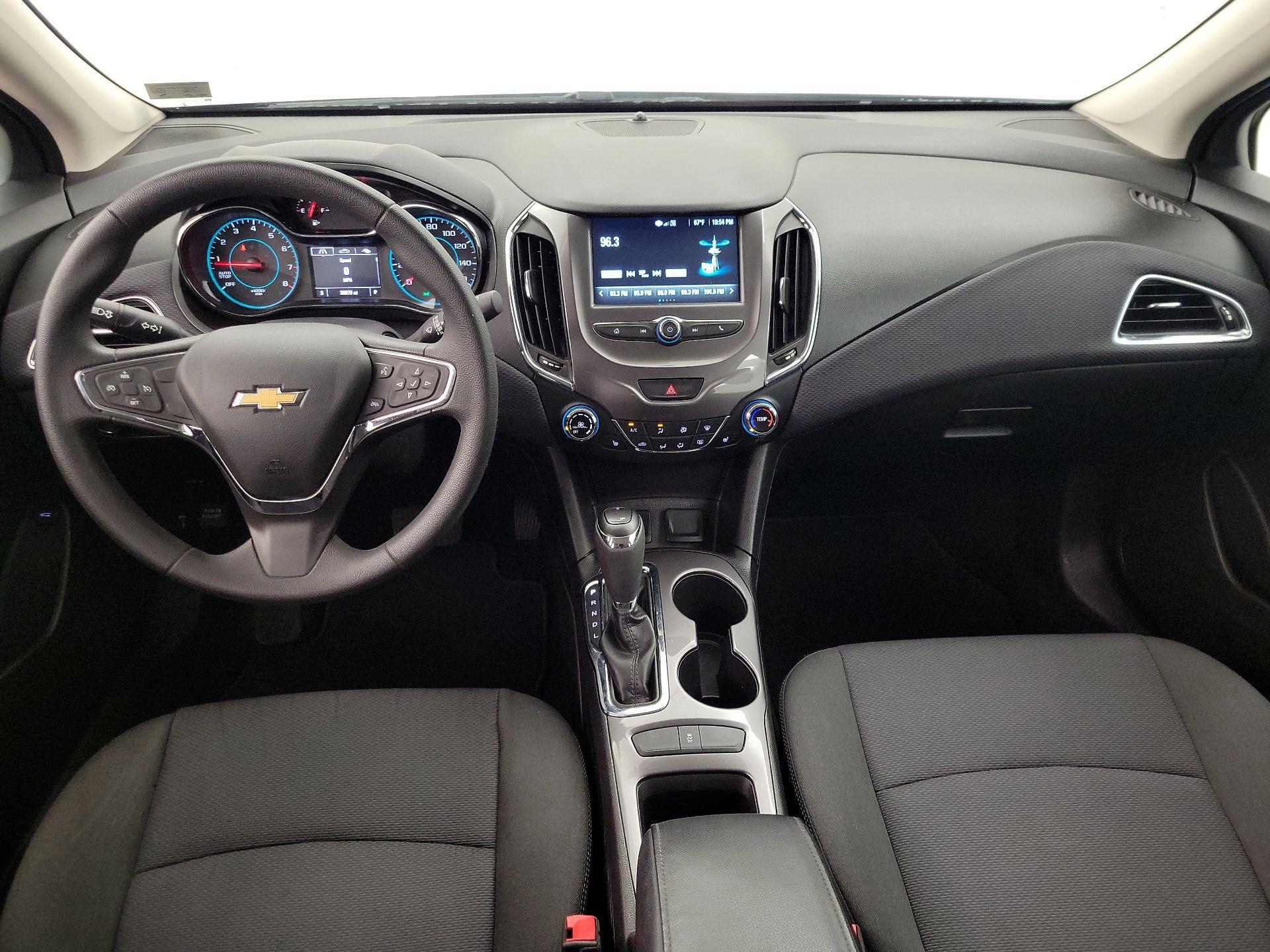 Thumbnail: 2018 Chevrolet Cruze - 9