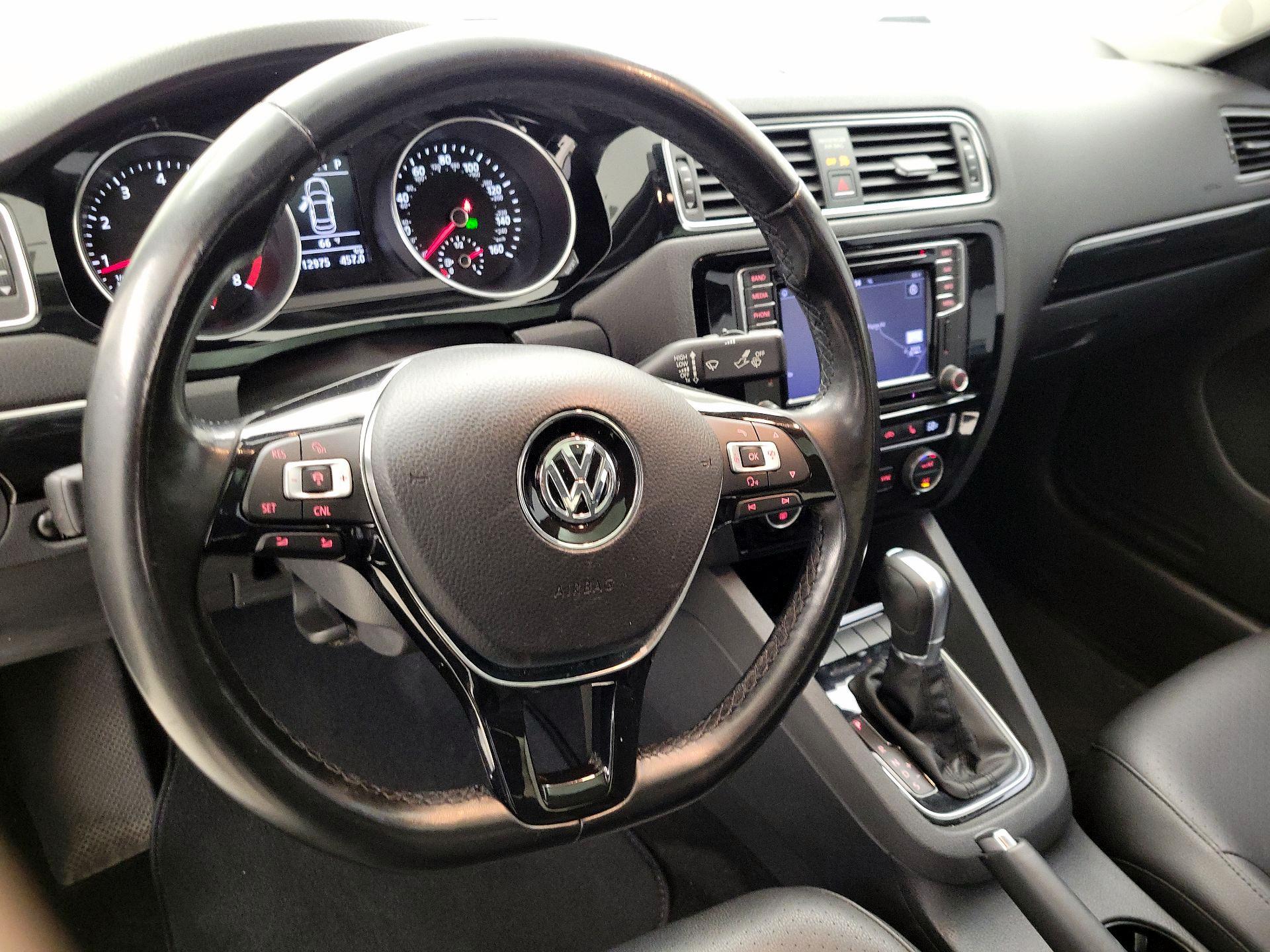 Thumbnail: 2017 Volkswagen Jetta - 10