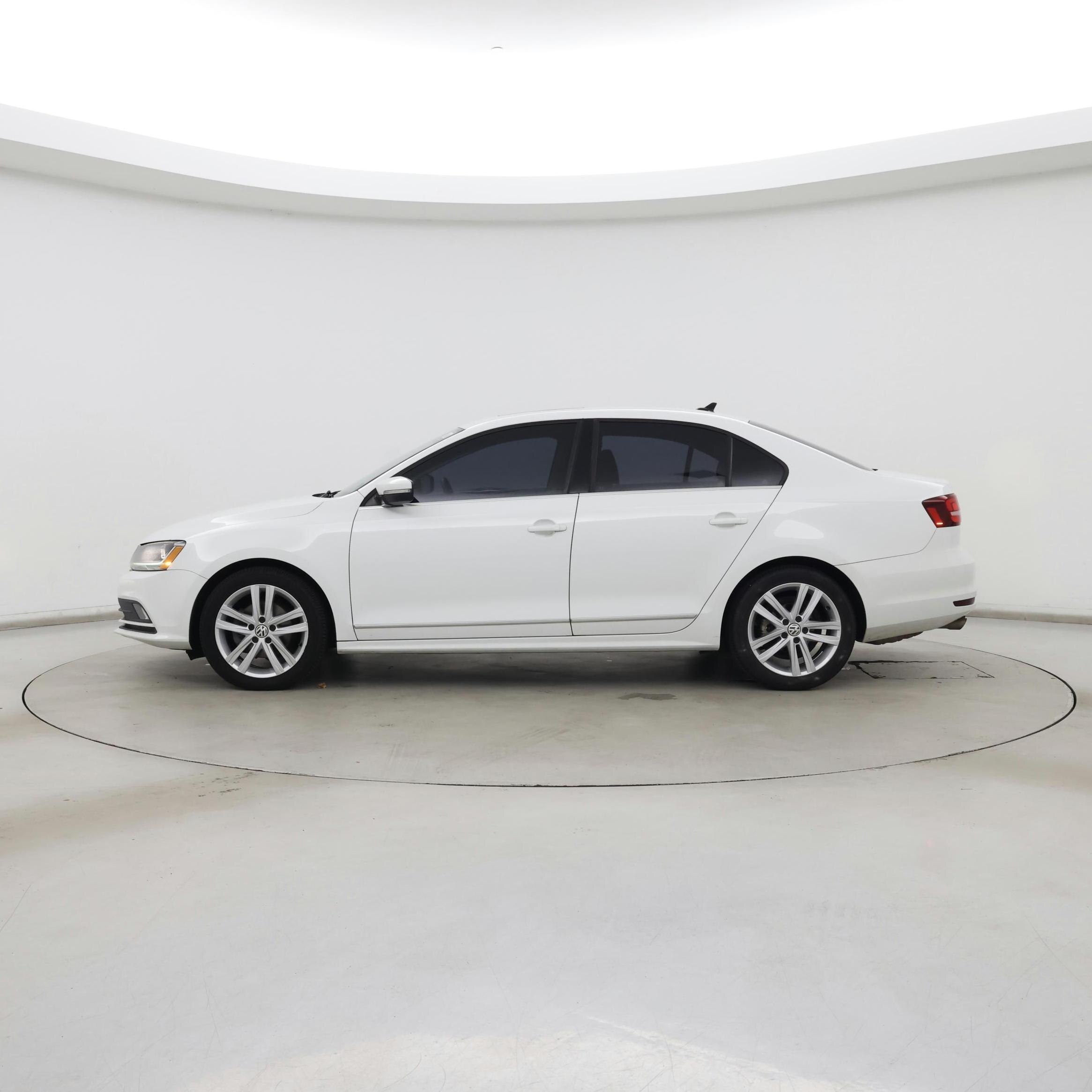 Thumbnail: 2017 Volkswagen Jetta - 3