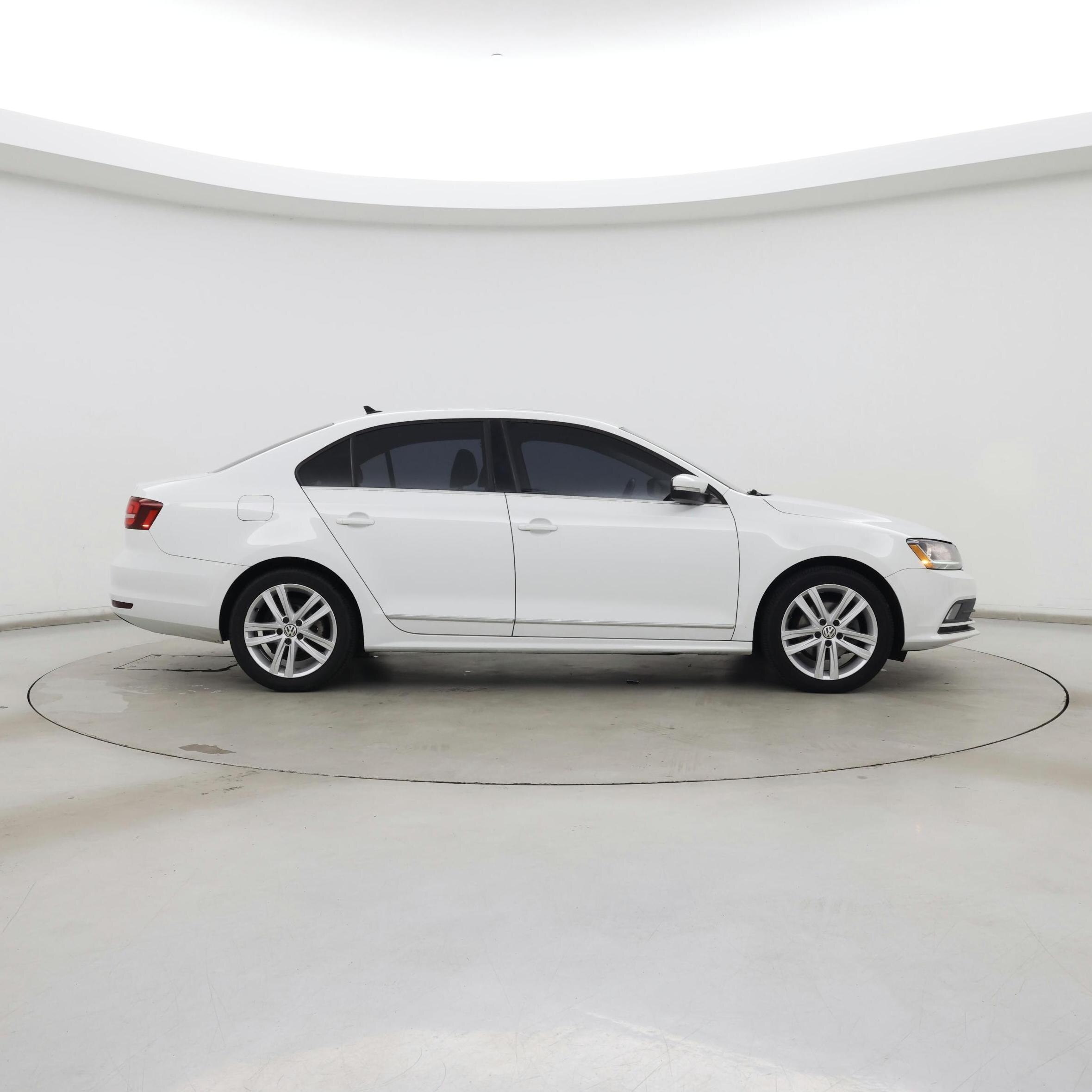 Thumbnail: 2017 Volkswagen Jetta - 7
