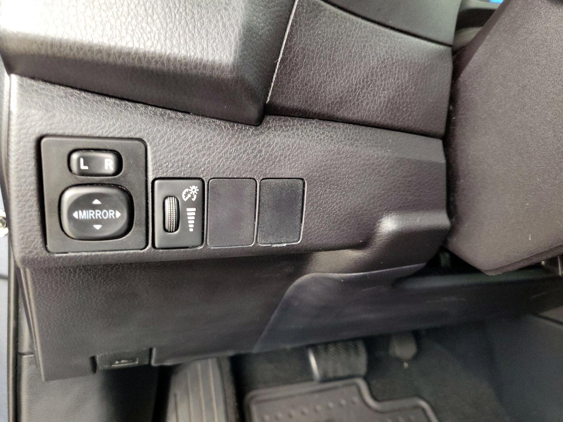 Thumbnail: 2016 Toyota Corolla - 13