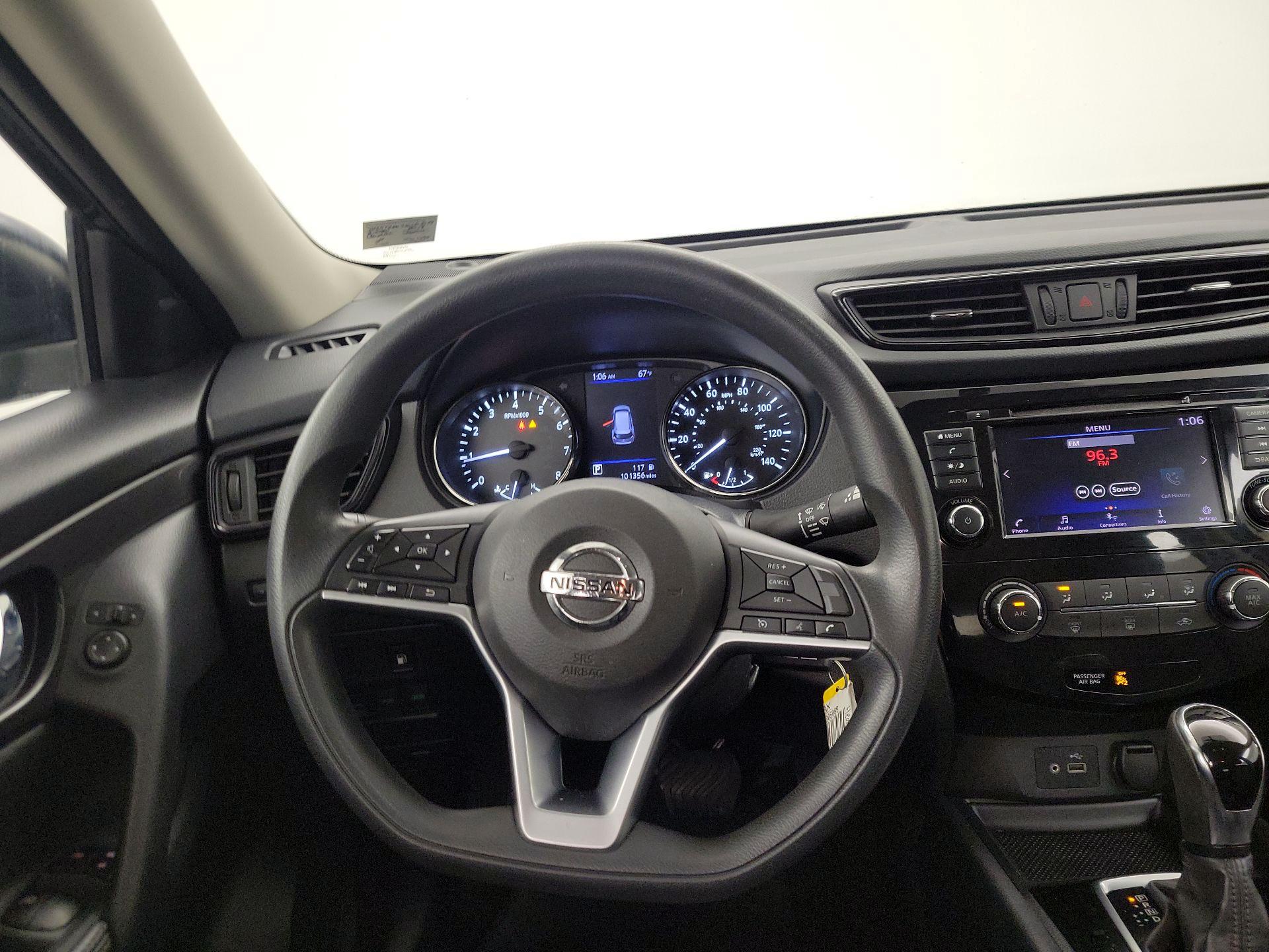 Thumbnail: 2018 Nissan Rogue - 10