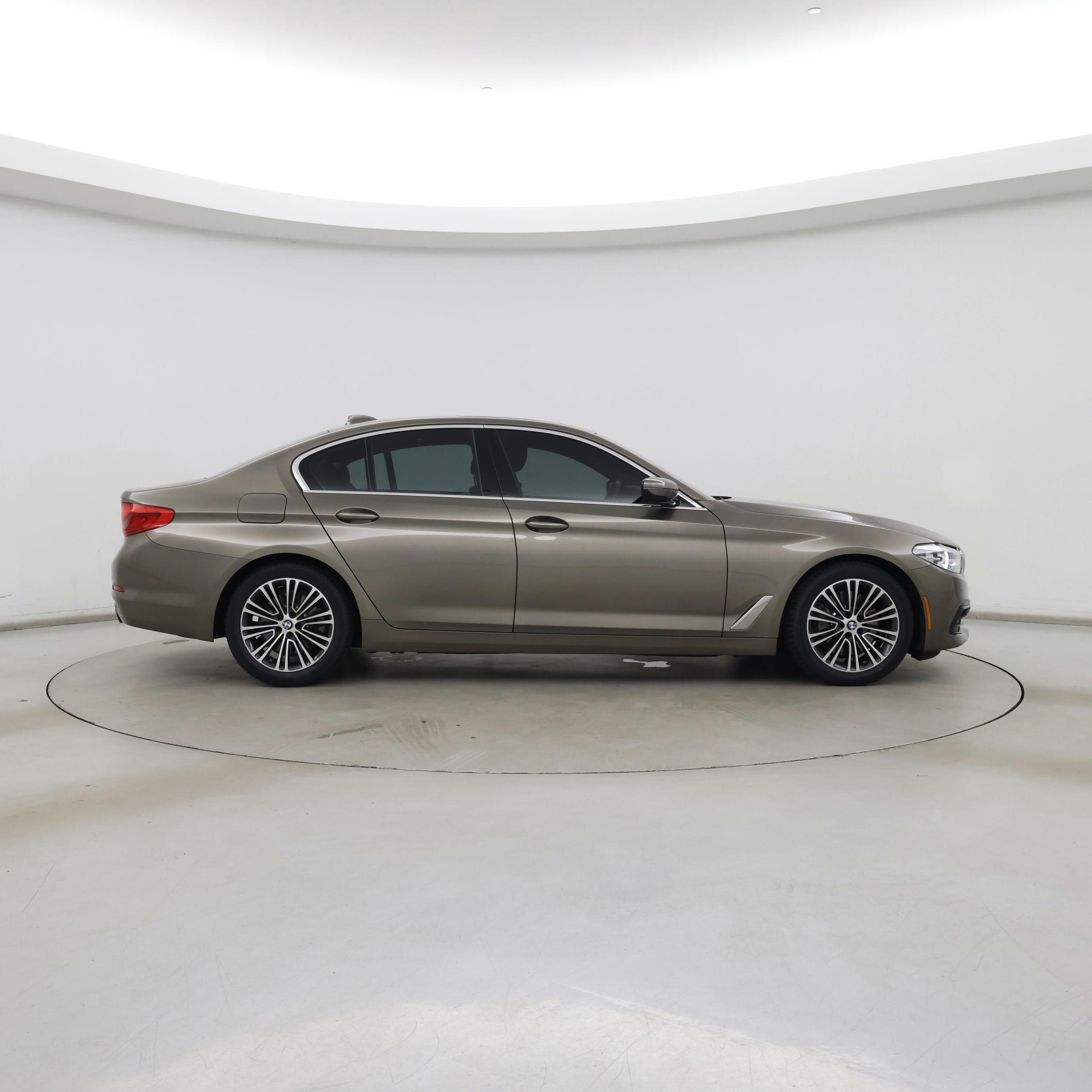 Thumbnail: 2019 BMW 5 Series - 7