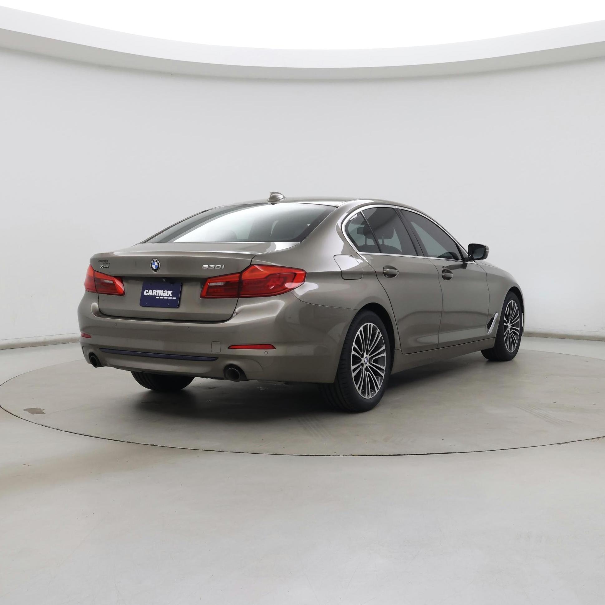 Thumbnail: 2019 BMW 5 Series - 8