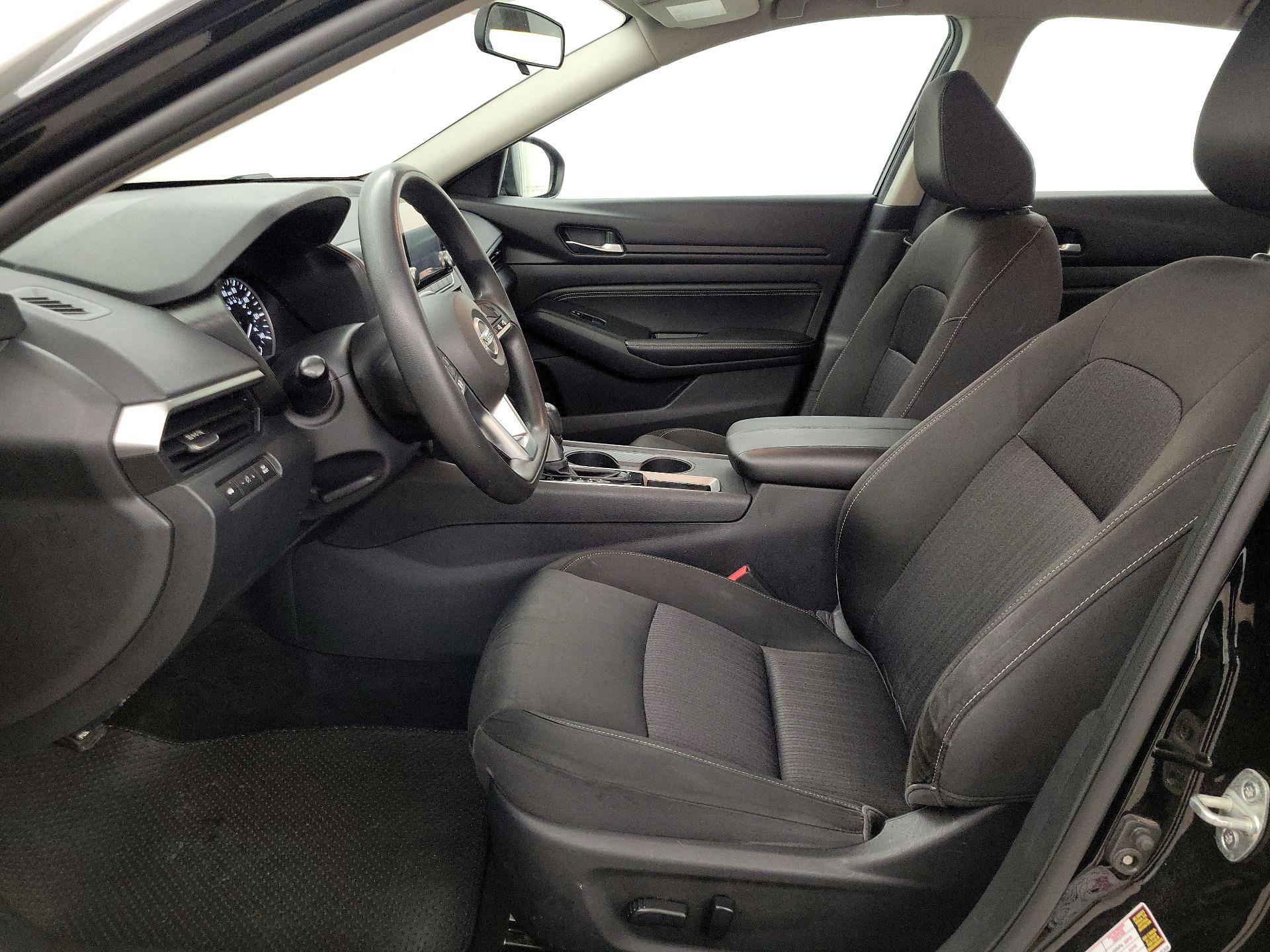 Thumbnail: 2020 Nissan Altima - 11