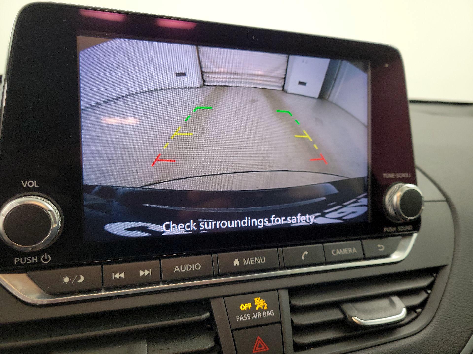 Thumbnail: 2020 Nissan Altima - 14