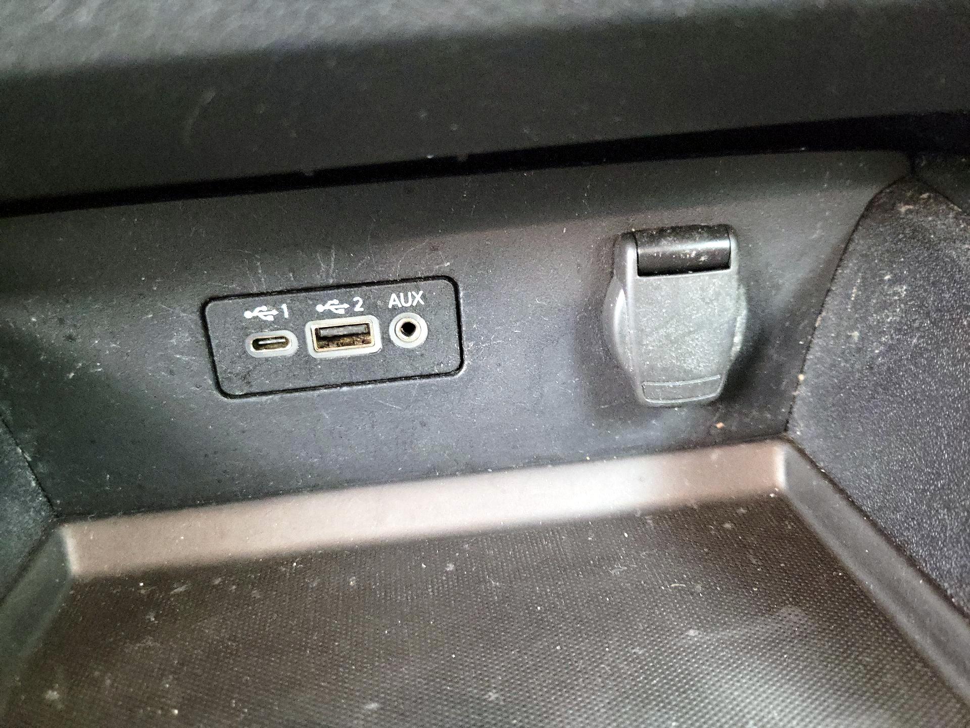 Thumbnail: 2020 Nissan Altima - 18