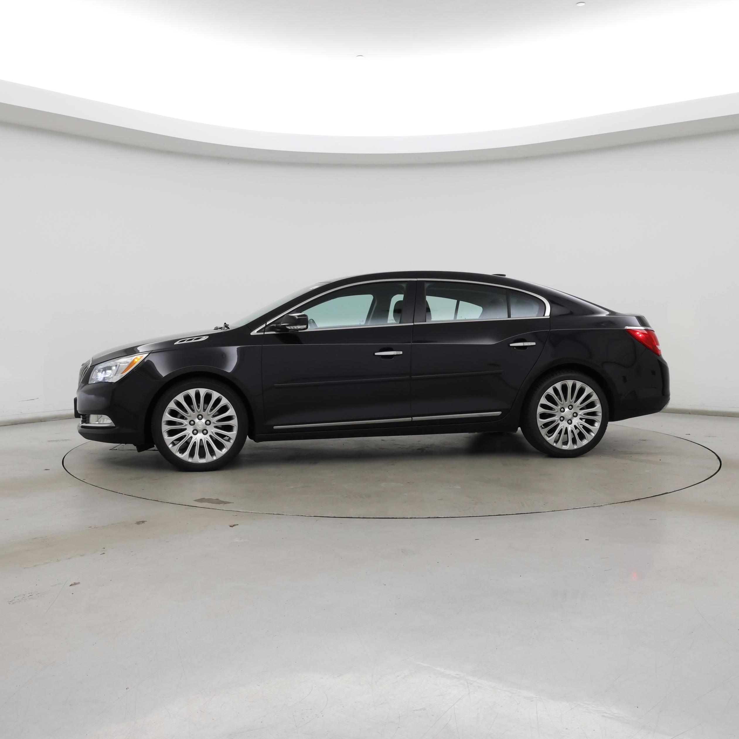 Thumbnail: 2015 Buick LaCrosse - 3