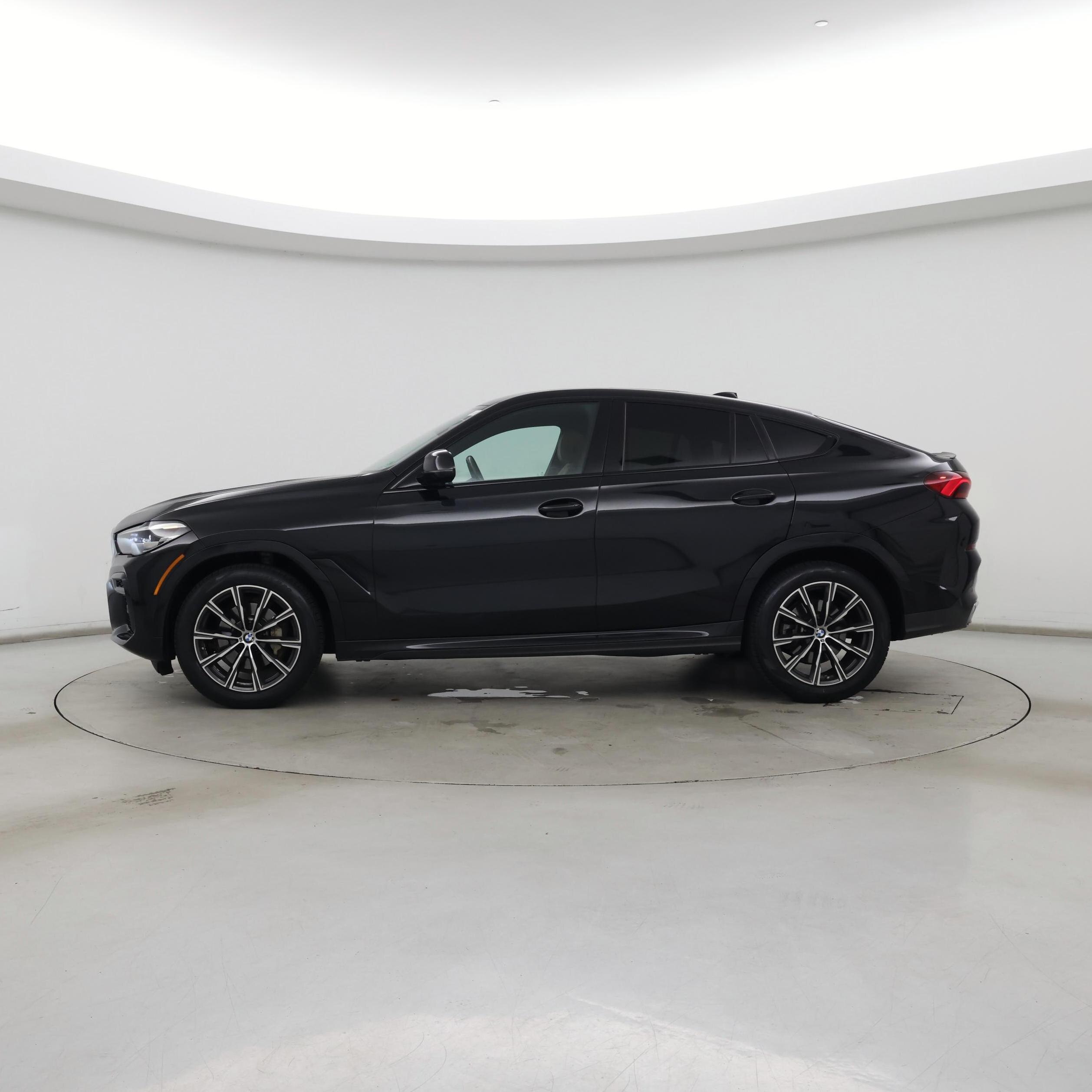 Thumbnail: 2023 BMW X6 - 3