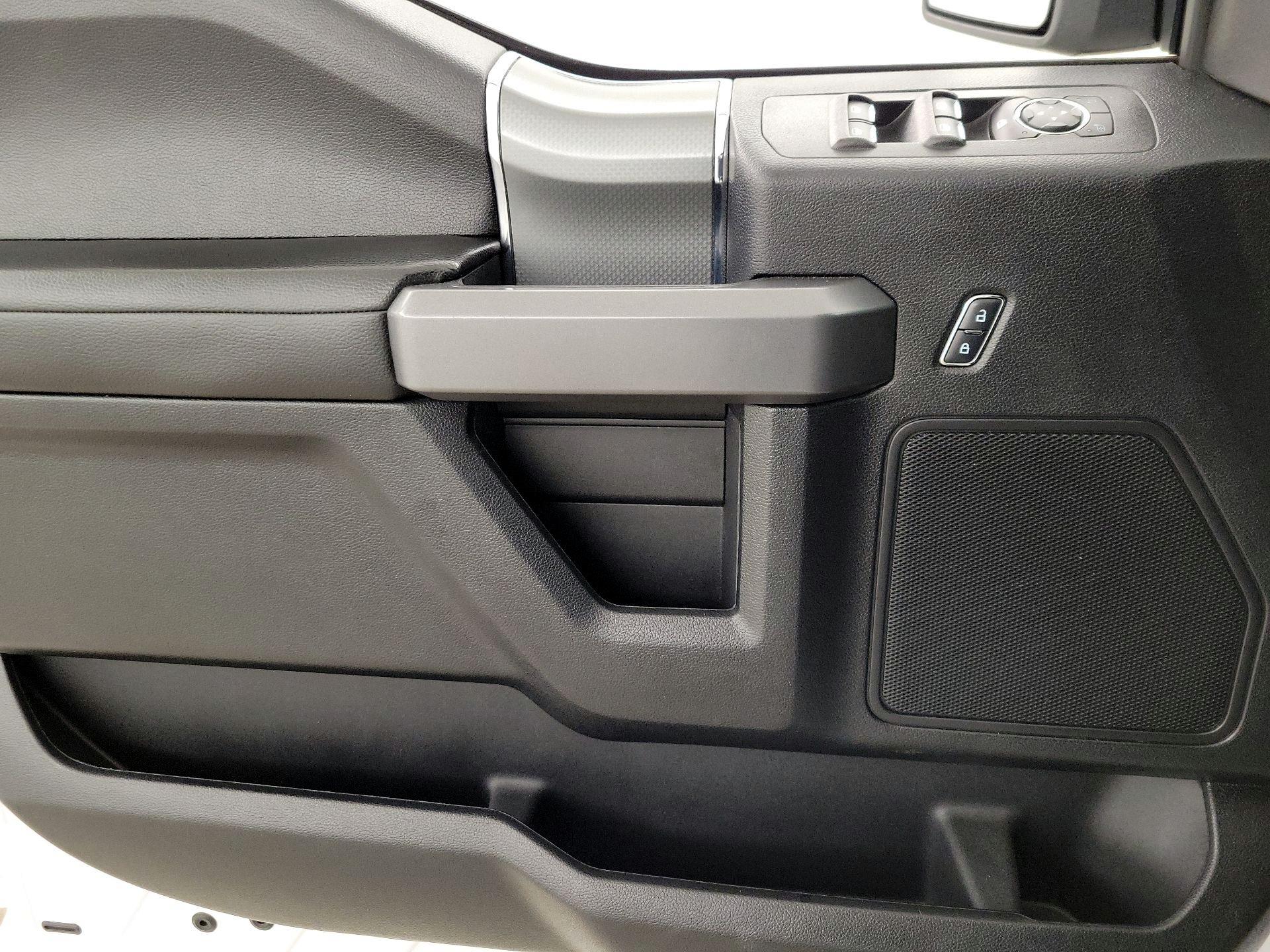 Thumbnail: 2017 Ford F-150 - 12