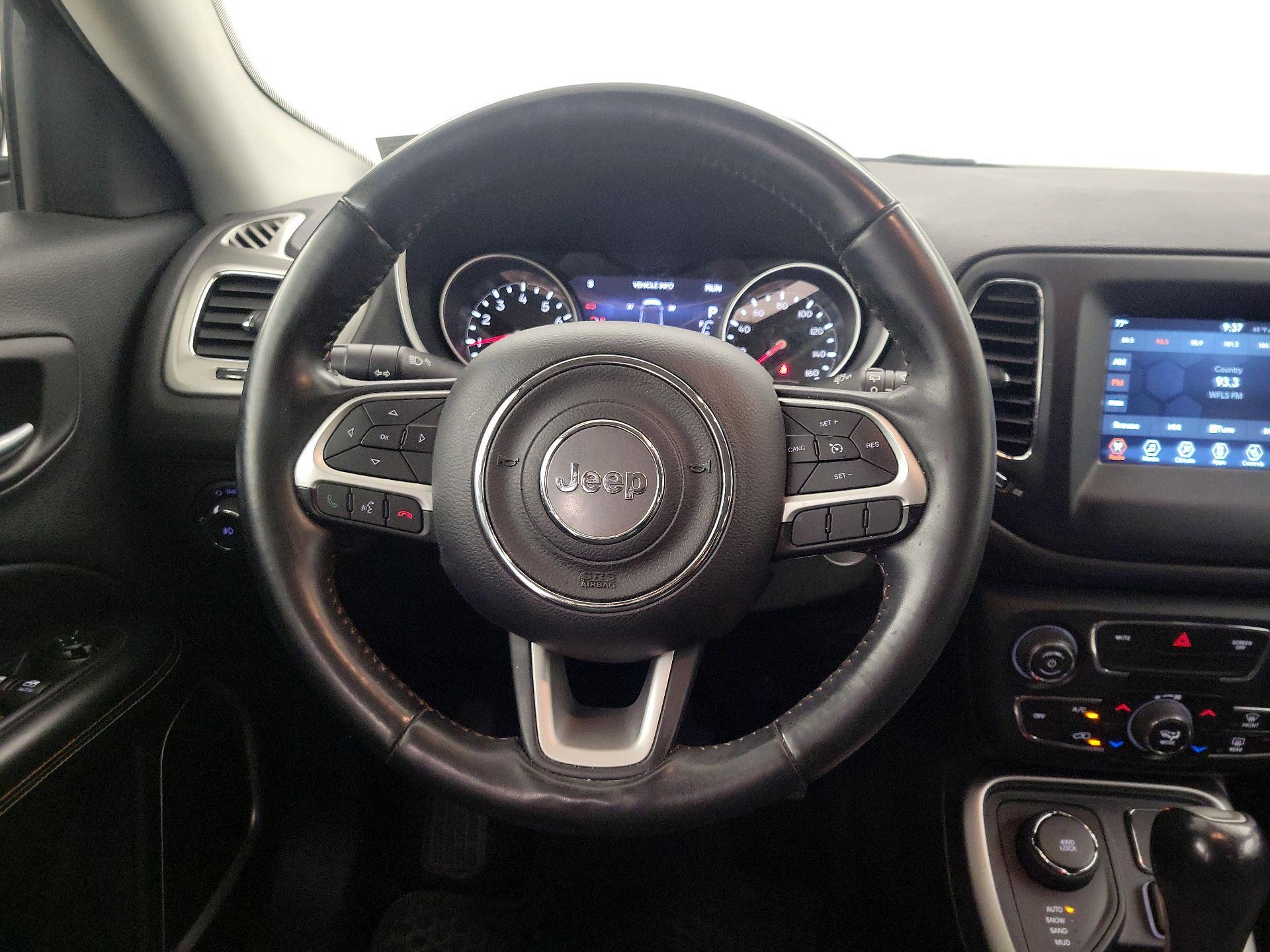 Thumbnail: 2018 Jeep Compass - 10
