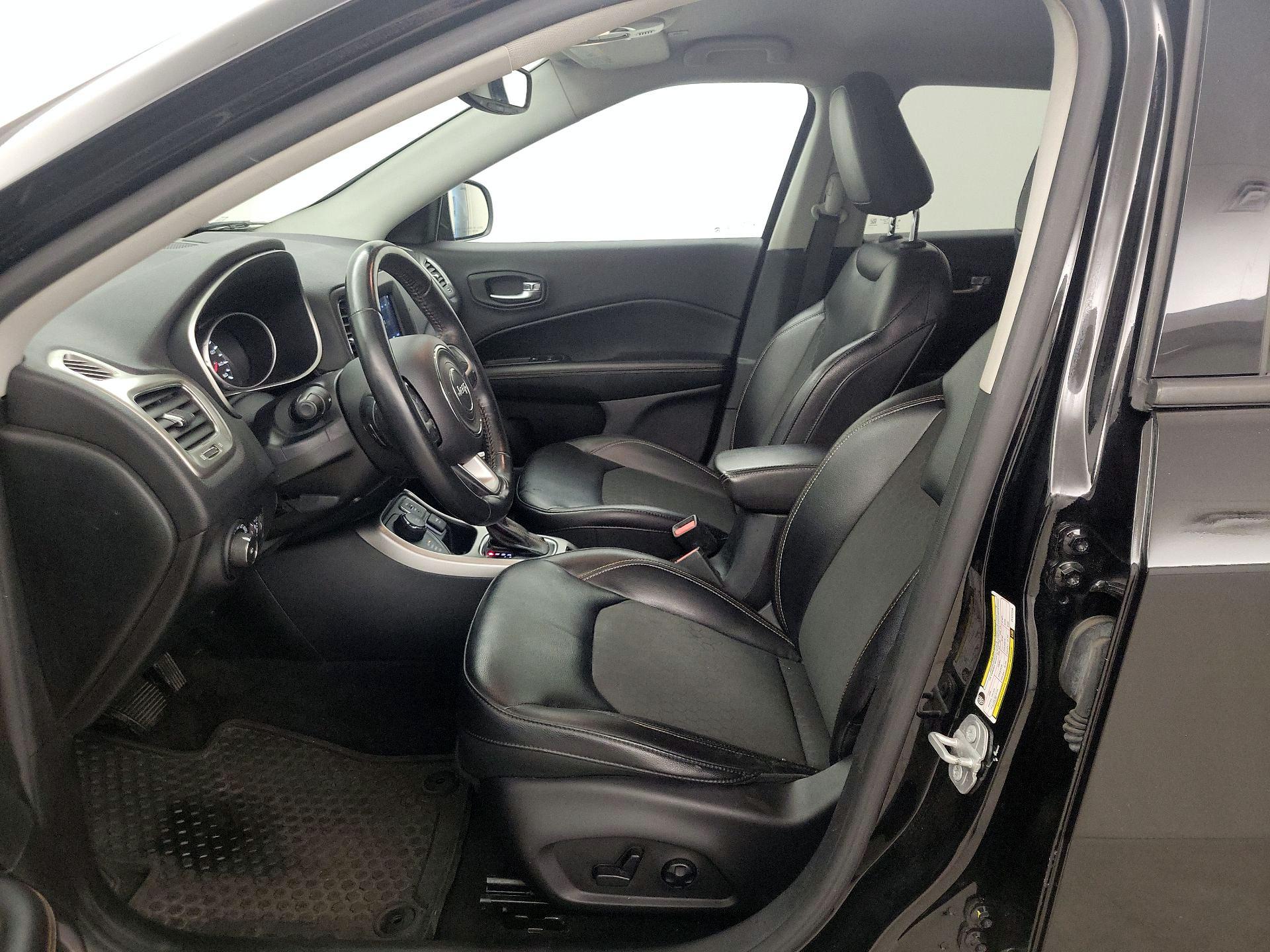 Thumbnail: 2018 Jeep Compass - 11