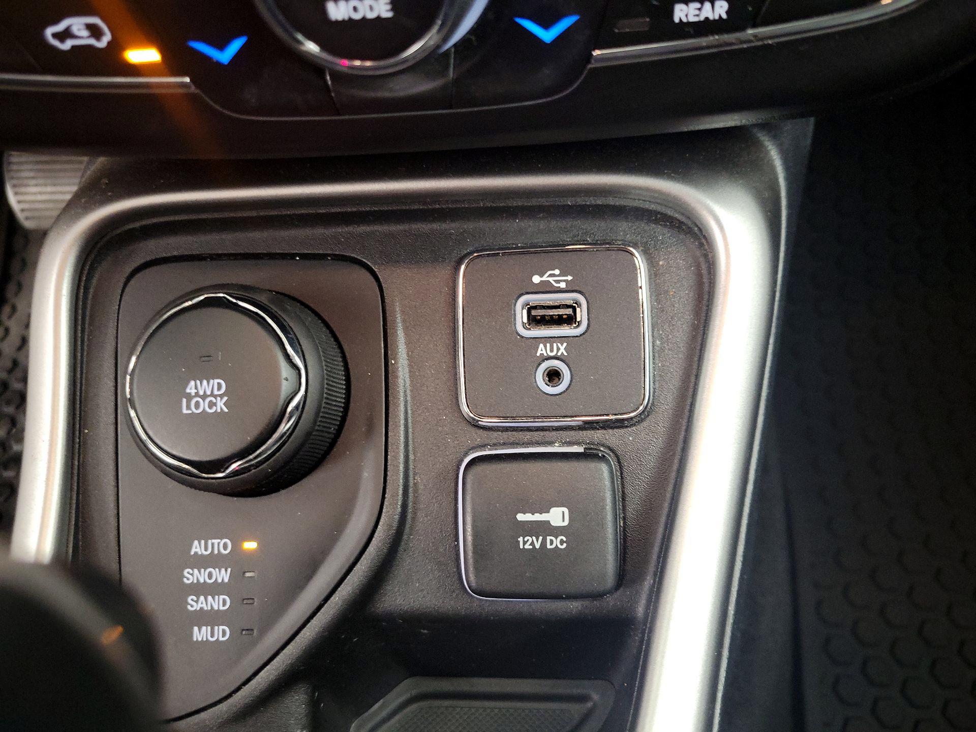 Thumbnail: 2018 Jeep Compass - 18
