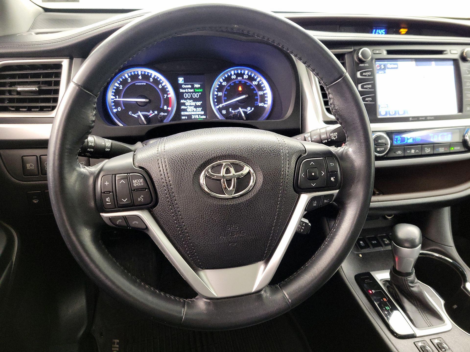 Thumbnail: 2018 Toyota Highlander - 10
