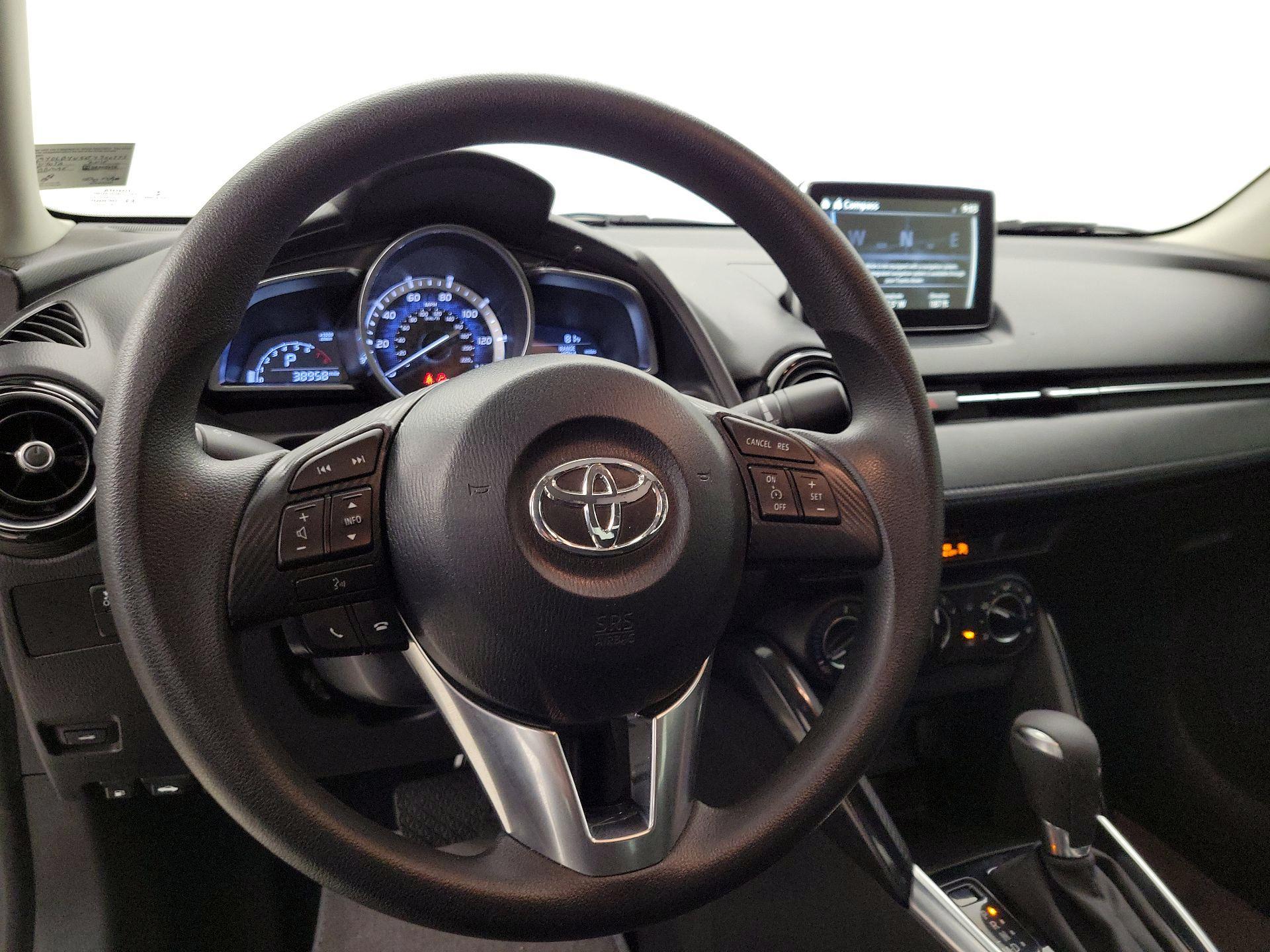 Thumbnail: 2018 Toyota Yaris iA - 10