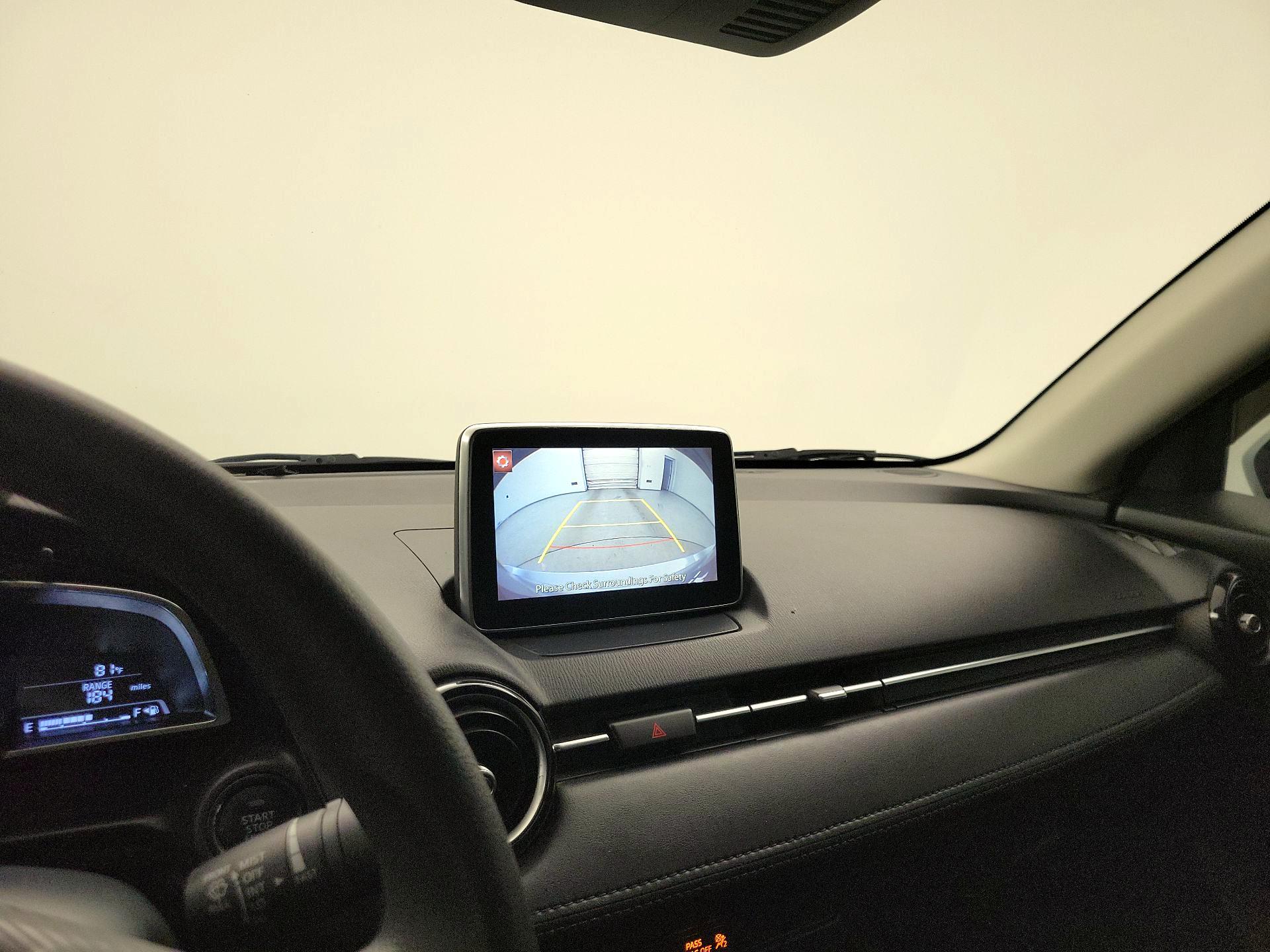 Thumbnail: 2018 Toyota Yaris iA - 14