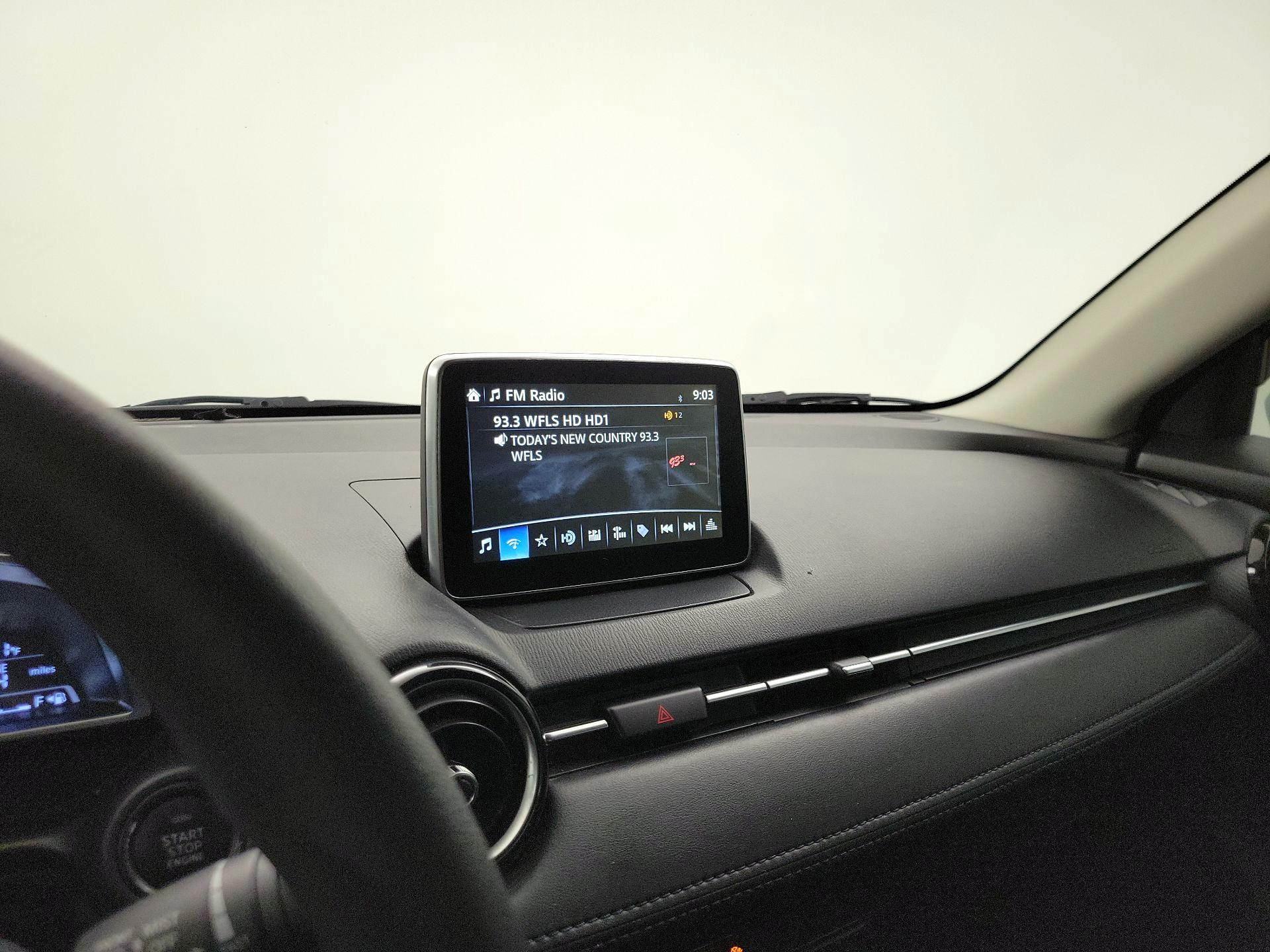 Thumbnail: 2018 Toyota Yaris iA - 15