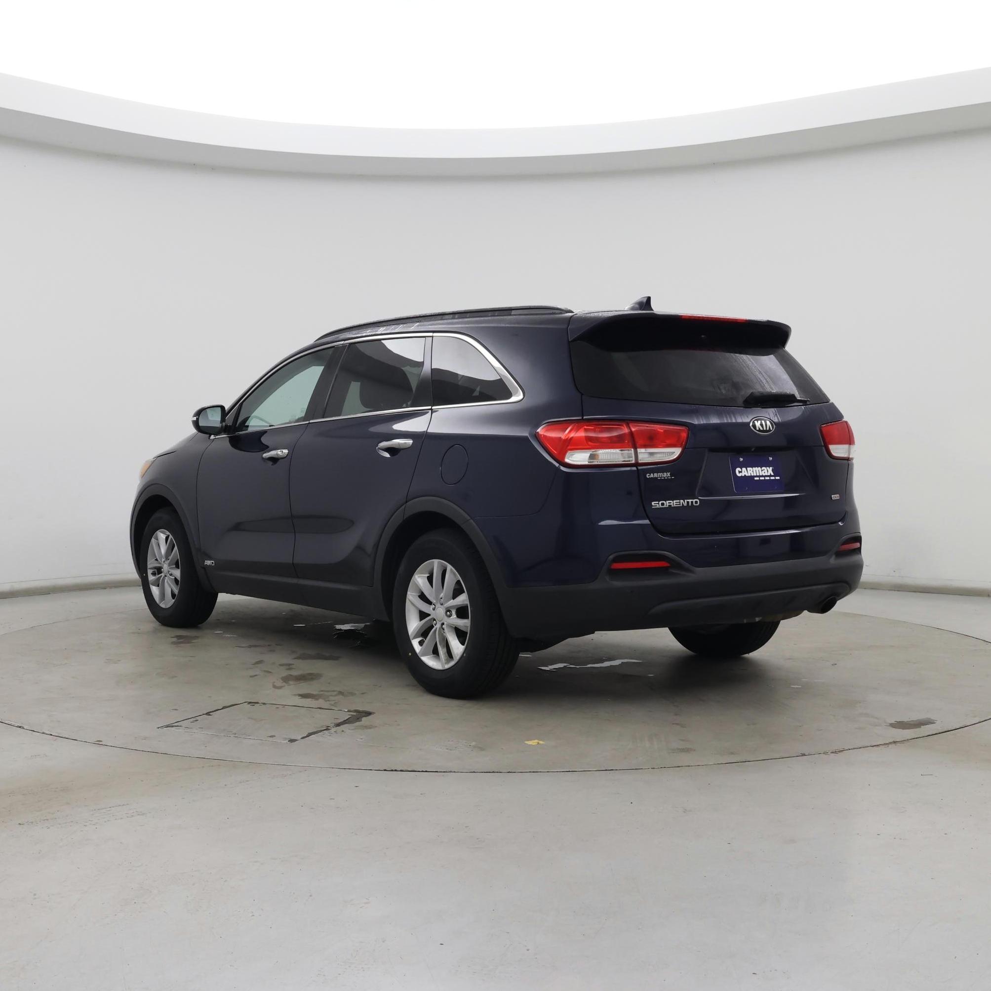 Thumbnail: 2016 Kia Sorento - 2