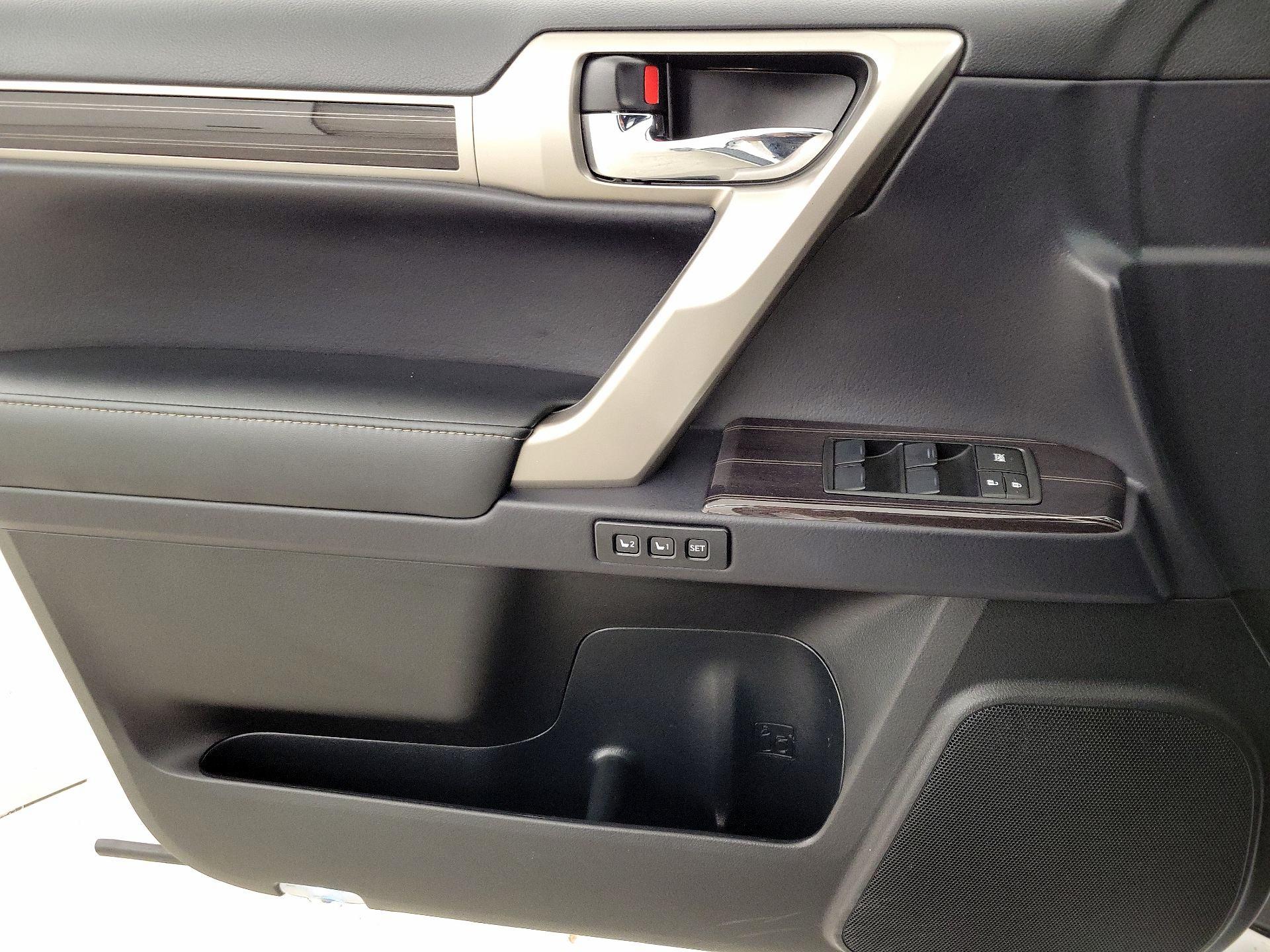 Thumbnail: 2020 Lexus GX - 12