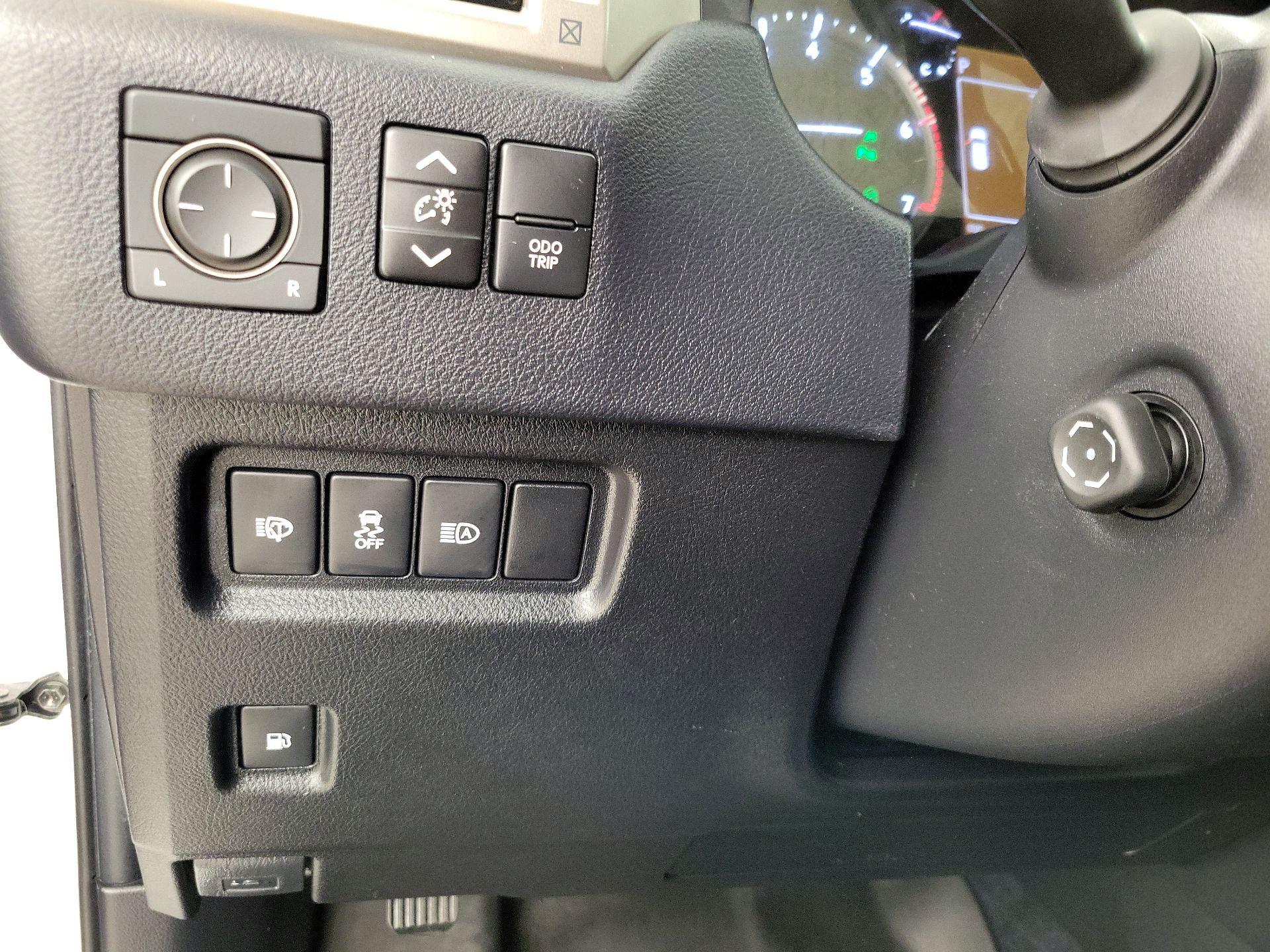 Thumbnail: 2020 Lexus GX - 13
