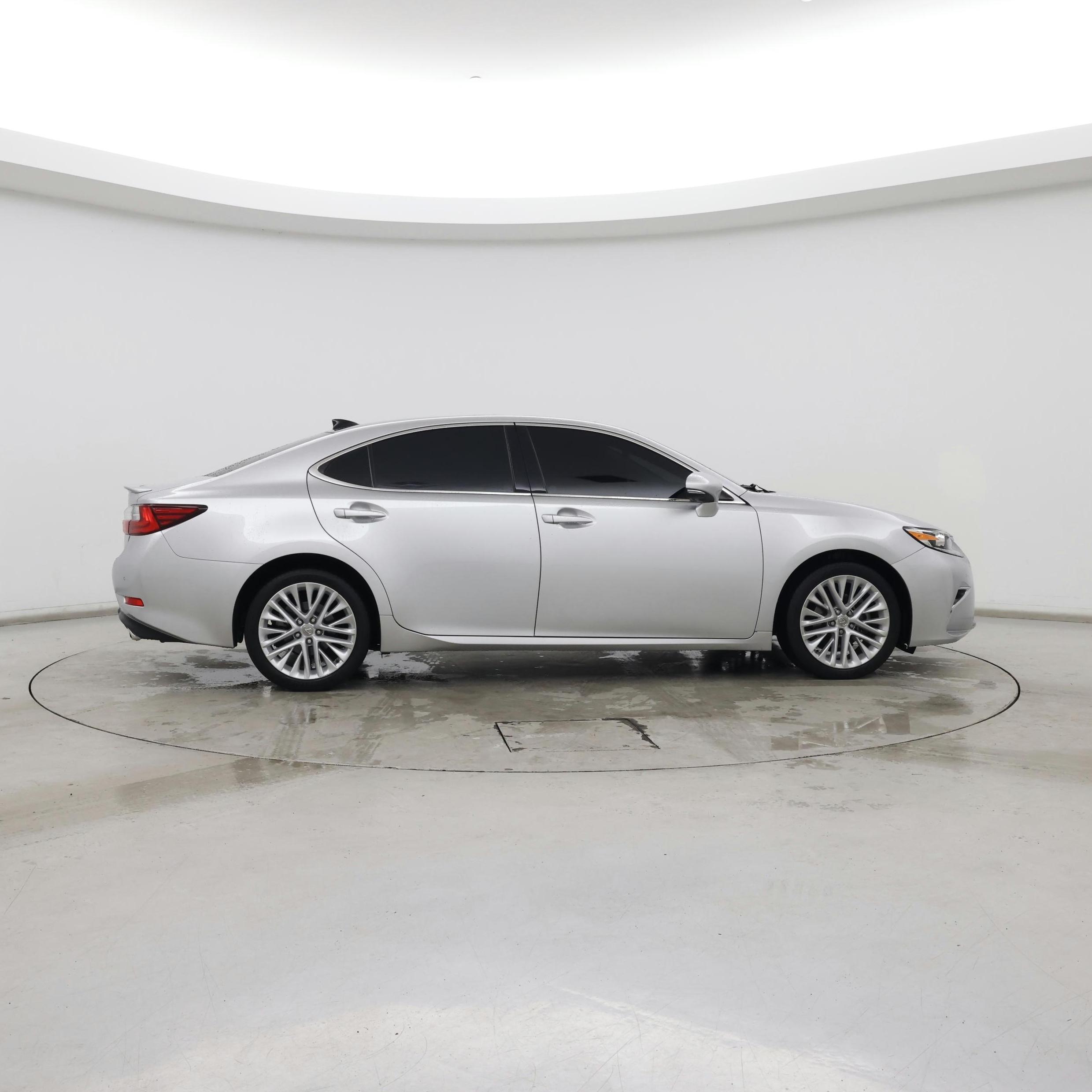 Thumbnail: 2018 Lexus ES - 7