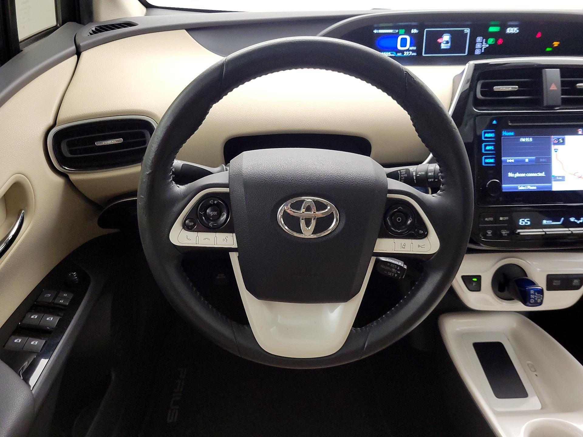Thumbnail: 2016 Toyota Prius - 10